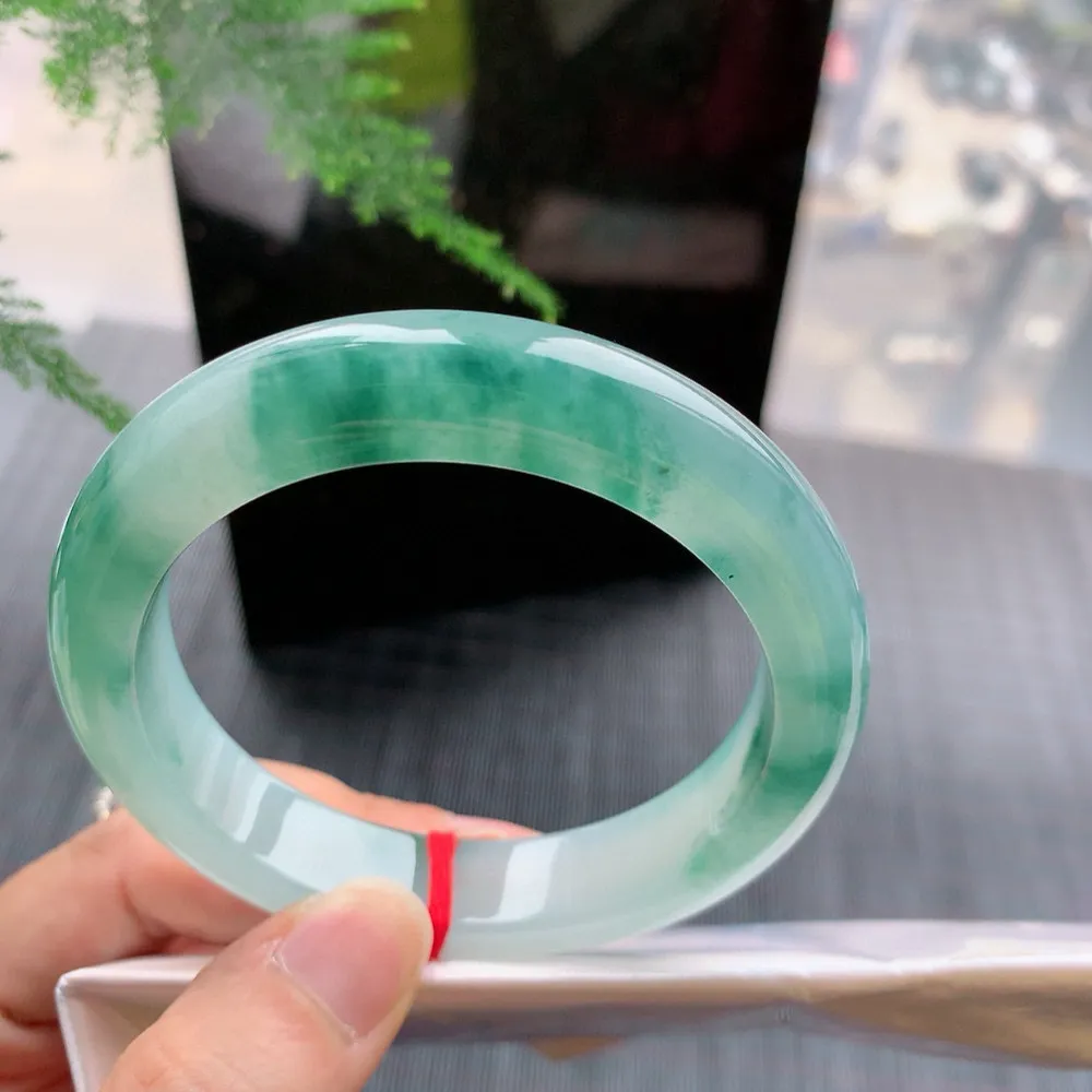 正圈冰飘花 无瑕 尺寸:57.4/12.4/9.4 花美 起胶感