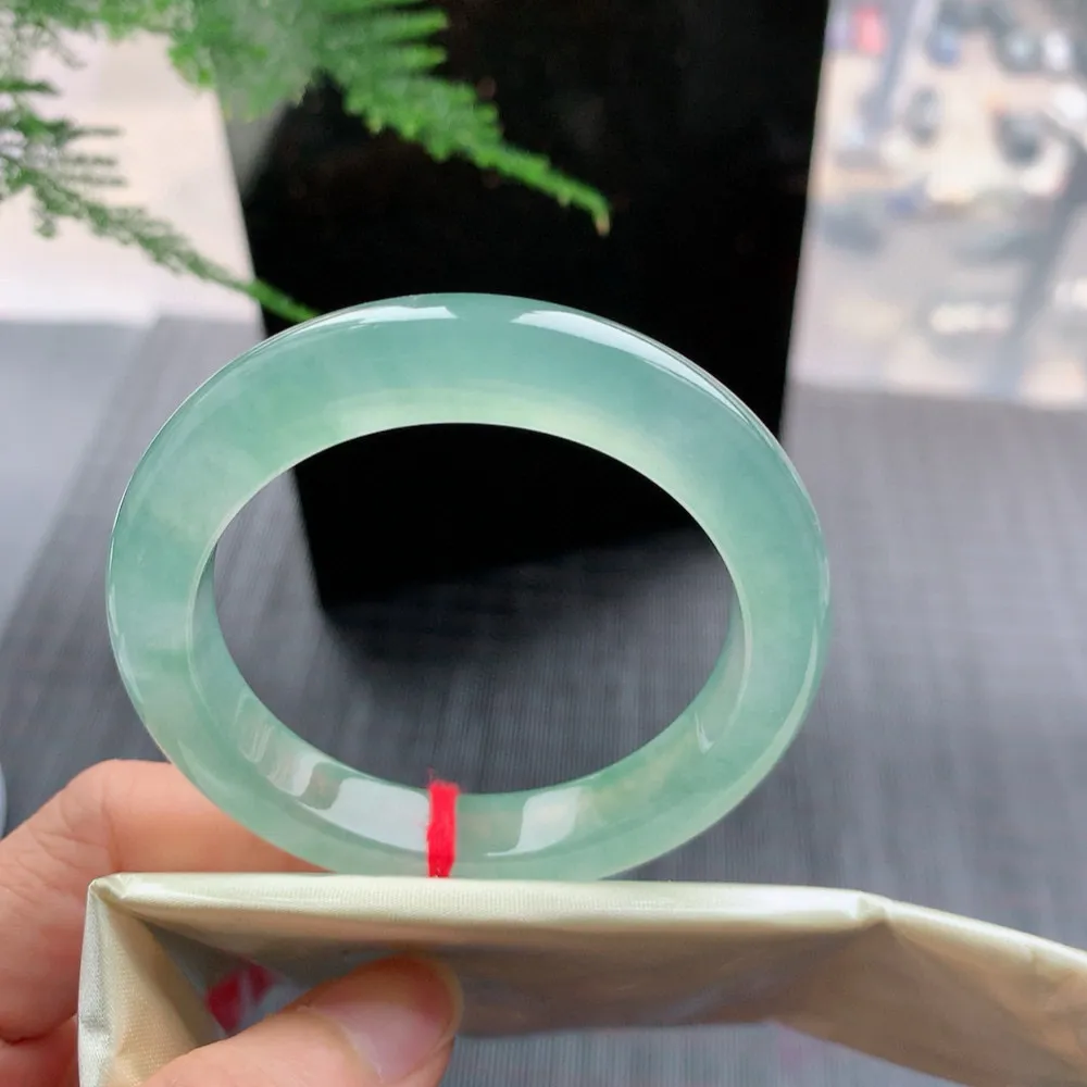 正圈冰玻晴绿 无瑕 尺寸:51.1/10.1/8.8 种色俱佳🥰🥰