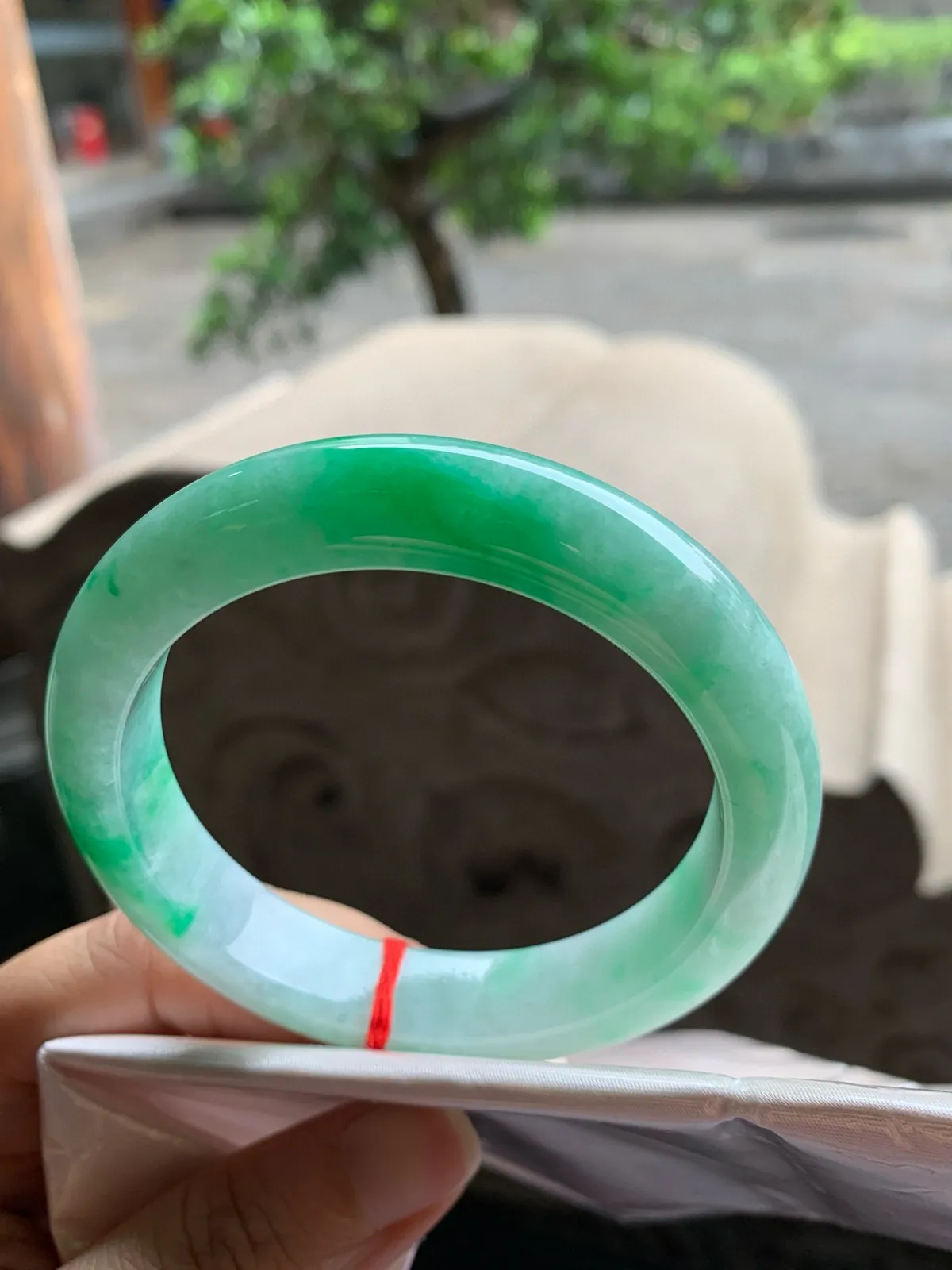 正圈冰糯阳绿 无瑕 尺寸:56.4/12.6/9.1 色好