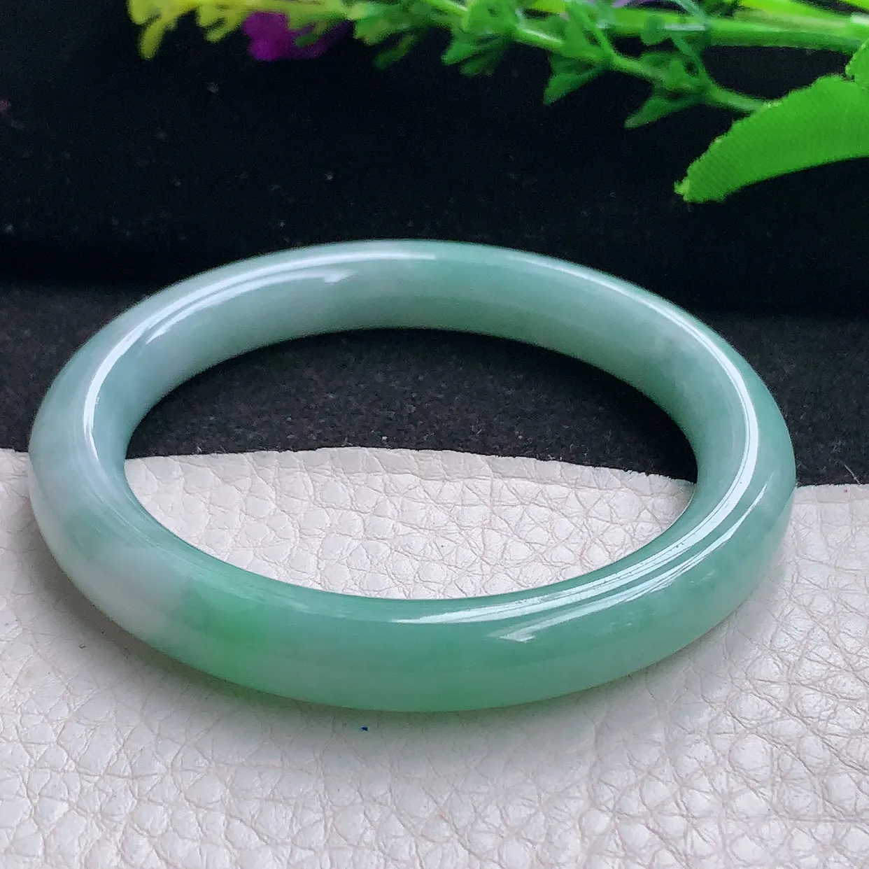 n小圈口52*8.8*8.5美人镯 天然缅甸翡翠a货蓝韵圆条圆条玉镯子