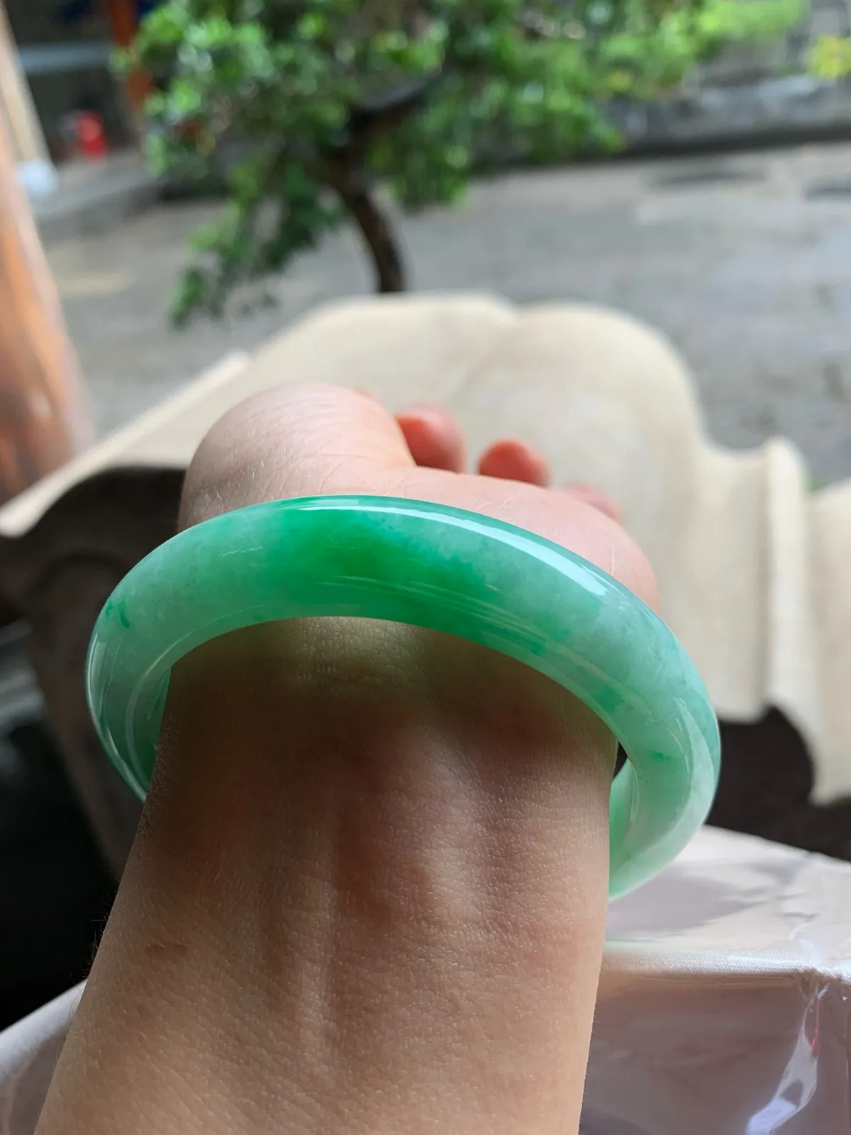 正圈冰糯阳绿 无瑕 尺寸:56.4/12.6/9.1 色好