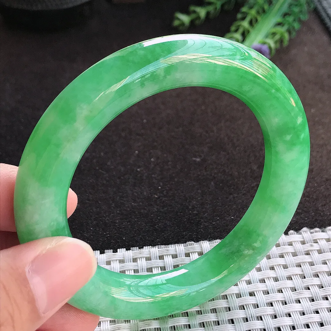 自然光56/11.5/11.7老坑精美满绿辣阳绿圆条手镯翡翠玉镯美人镯