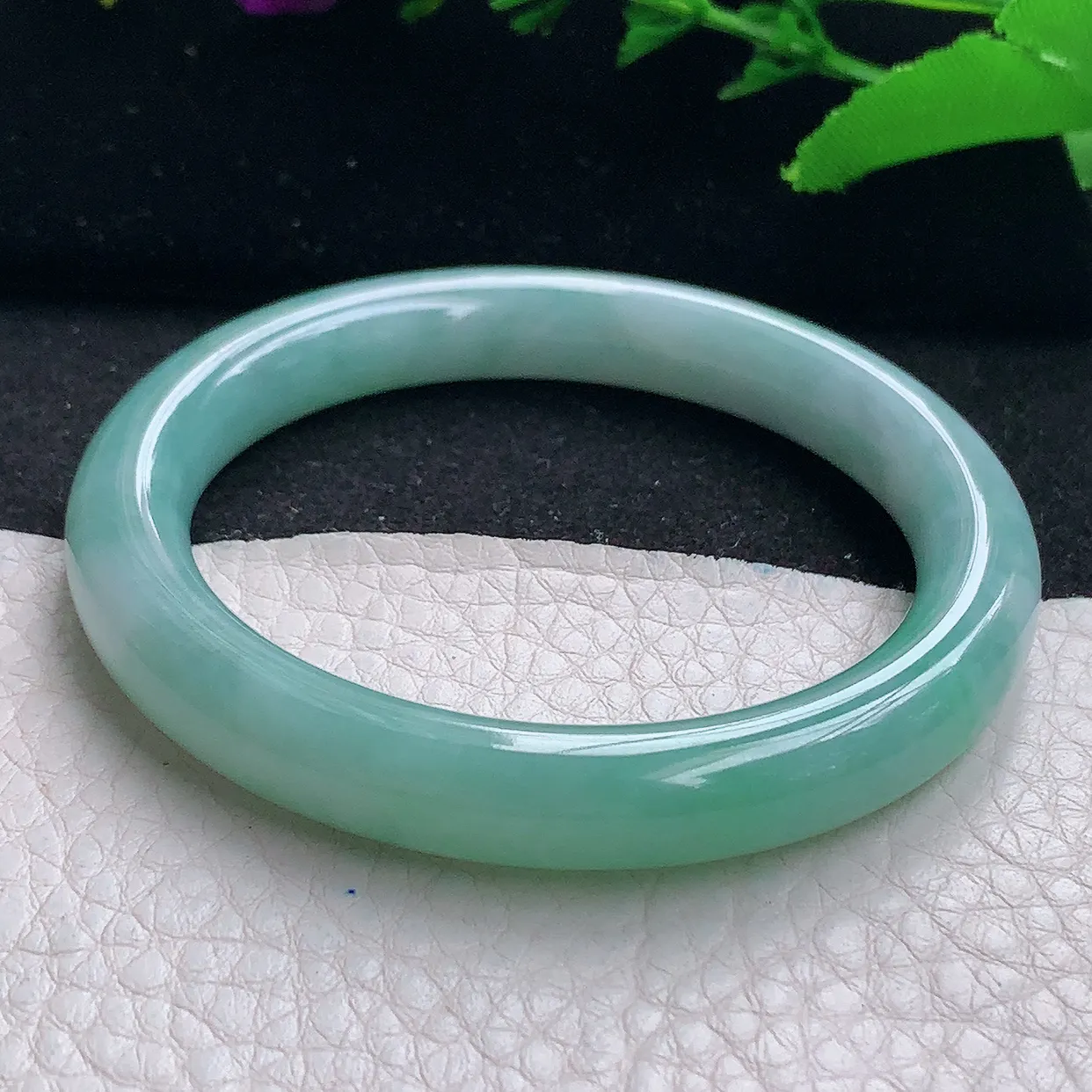 n小圈口52*8.8*8.5美人镯 天然缅甸翡翠a货蓝韵圆条圆条玉镯子