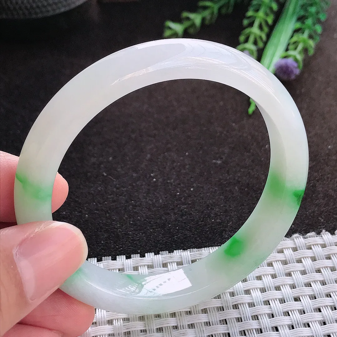 自然光56.5/18.8/8老坑精美冰润辣阳绿手镯宽边翡翠玉镯美人镯