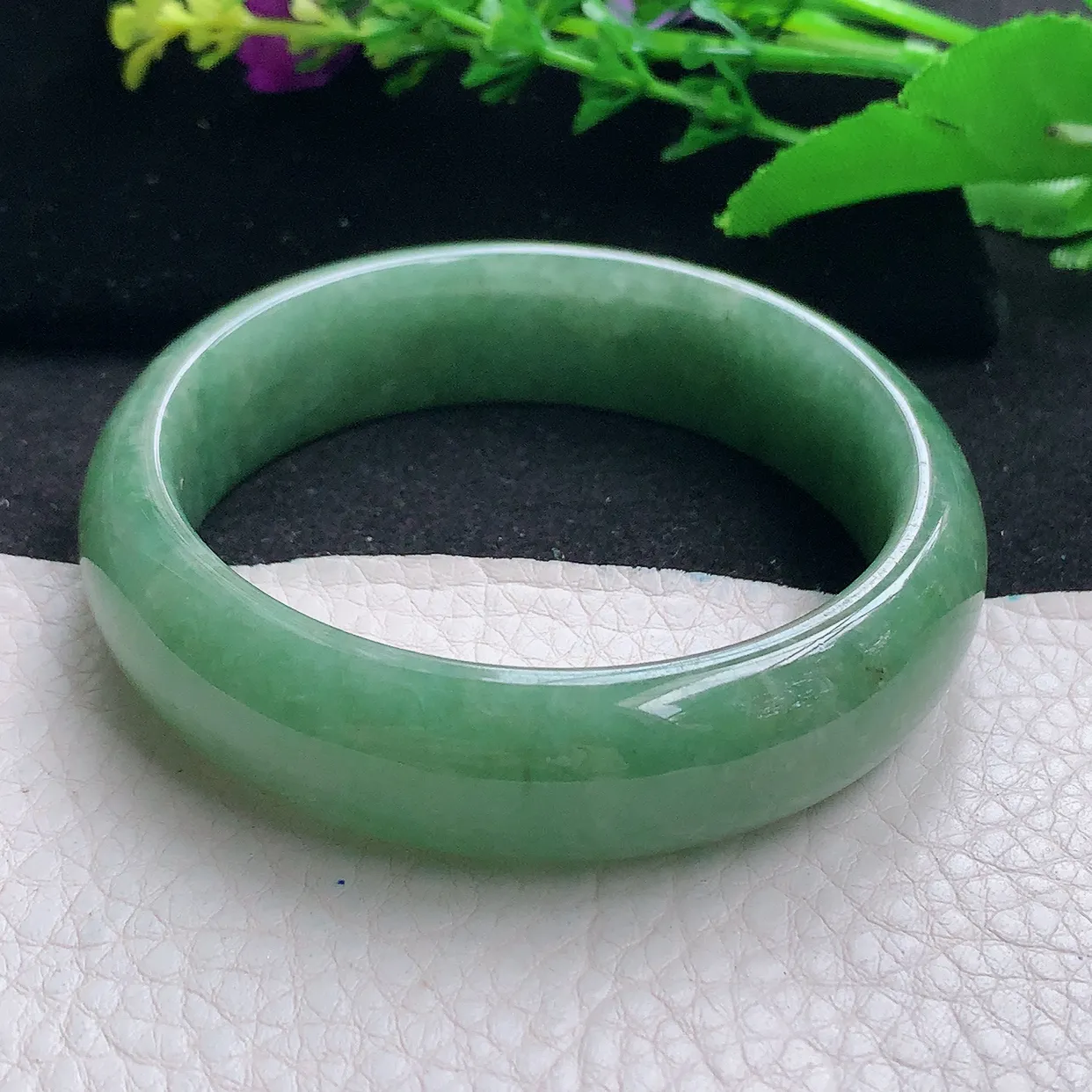 n自然光56*15.8*8轮胎镯 天然缅甸翡翠a货满绿宽边玉镯子 玉手环