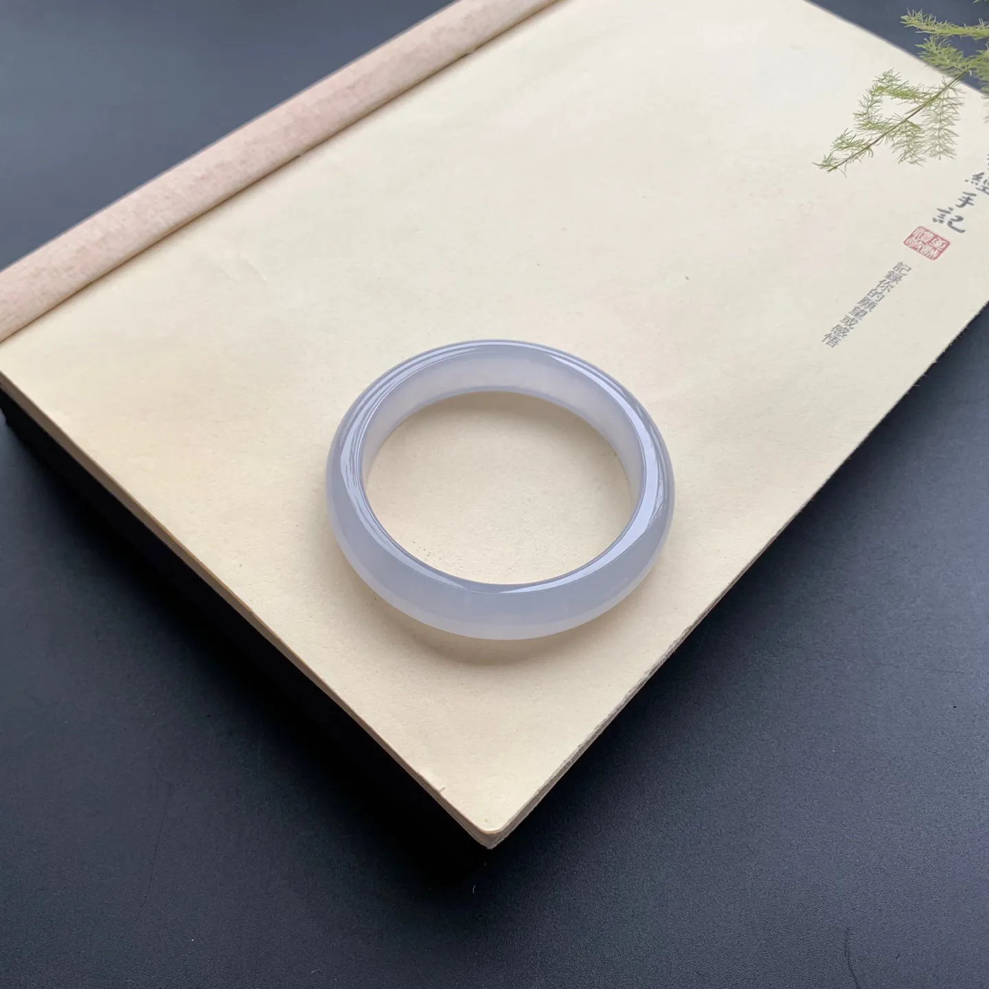 55.8圈口冰种正圈手镯 尺寸：55.8-12.8-7.8，无纹裂，冰透水润，胶感十足