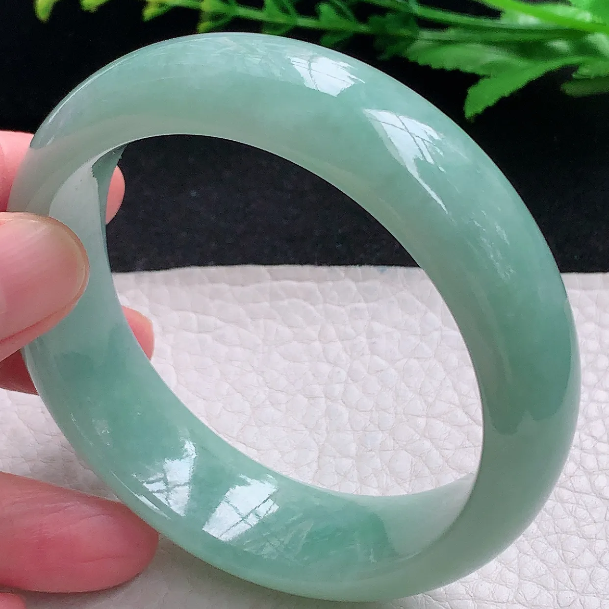 js自然光58.5*18.2*8.8轮胎镯 天然缅甸翡翠a货满绿厚装宽边玉镯子 玉手环