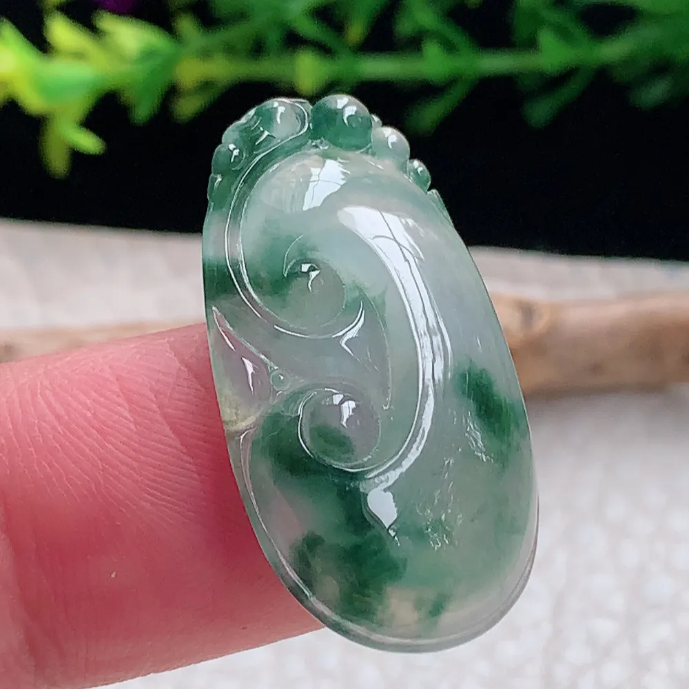 axm自然光32*18*5.5天然缅甸翡翠冰飘花饱满如意玉吊坠 玉挂件