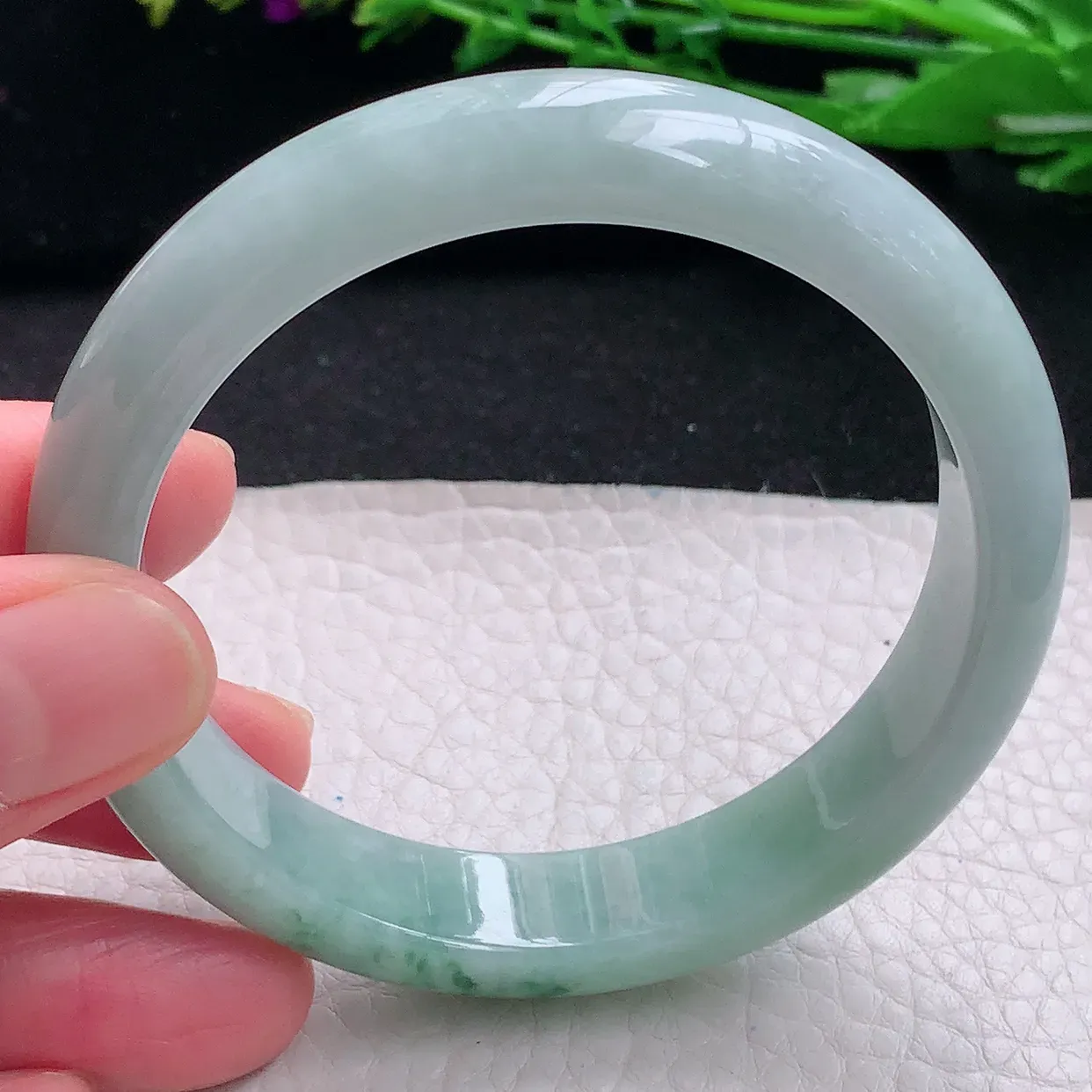 yw5自然光58*12.8*8平安镯 天然缅甸翡翠a货飘花宽边玉镯子 玉手环