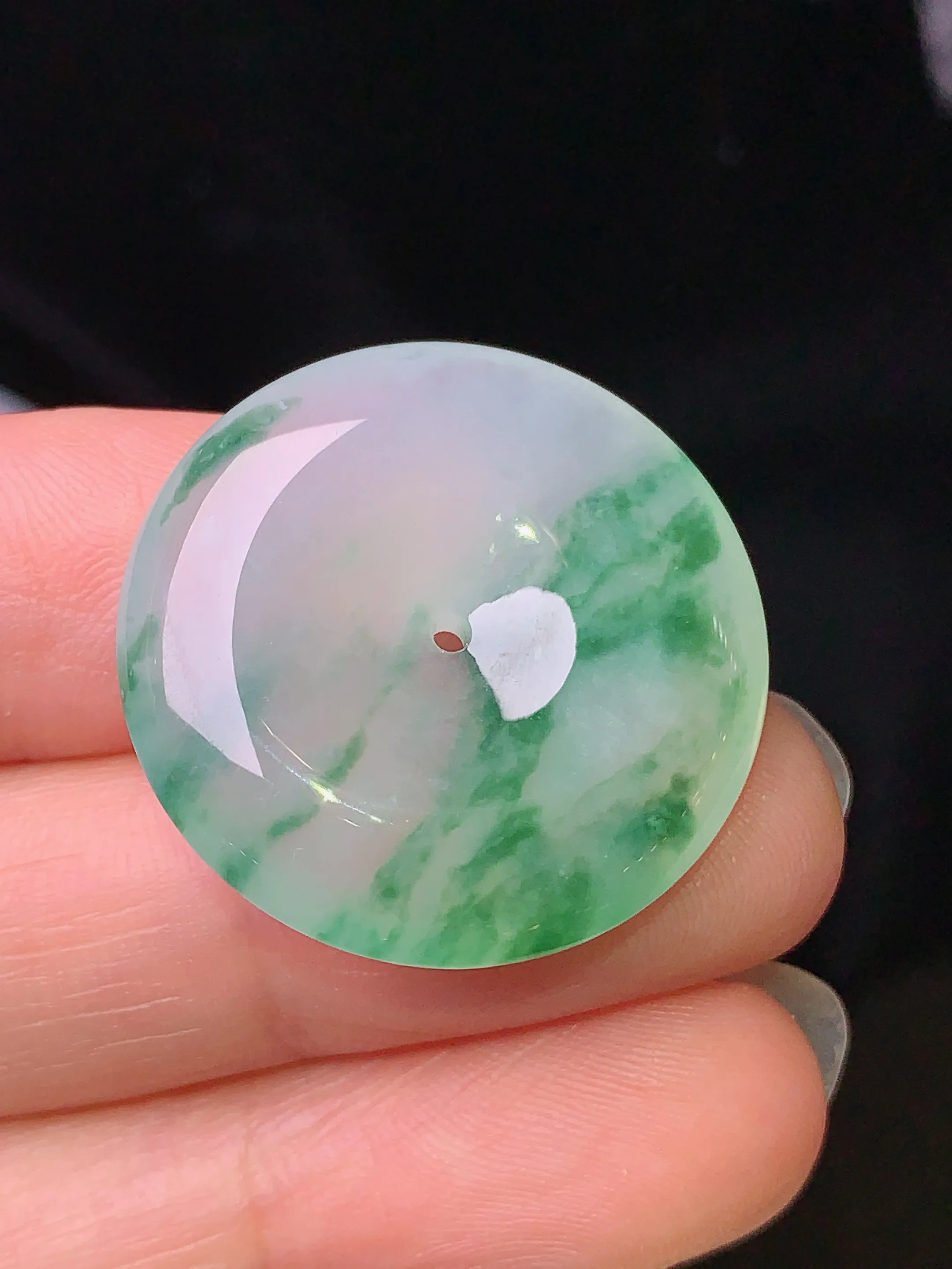 冰种飘绿平安扣吊坠 玉质细腻 色泽清新艳丽 整体尺寸25.5*5.6