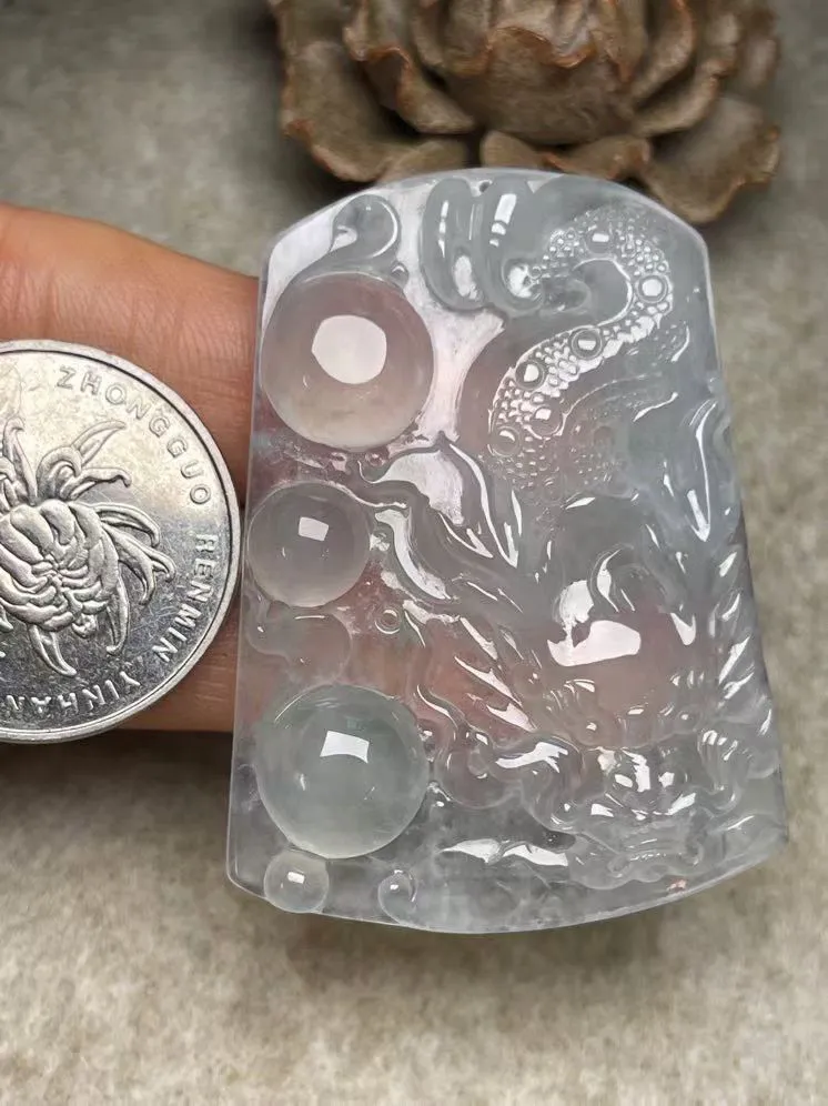 冰种【龙行天下】吊坠，种水好，玉质细腻 ，卖相好.