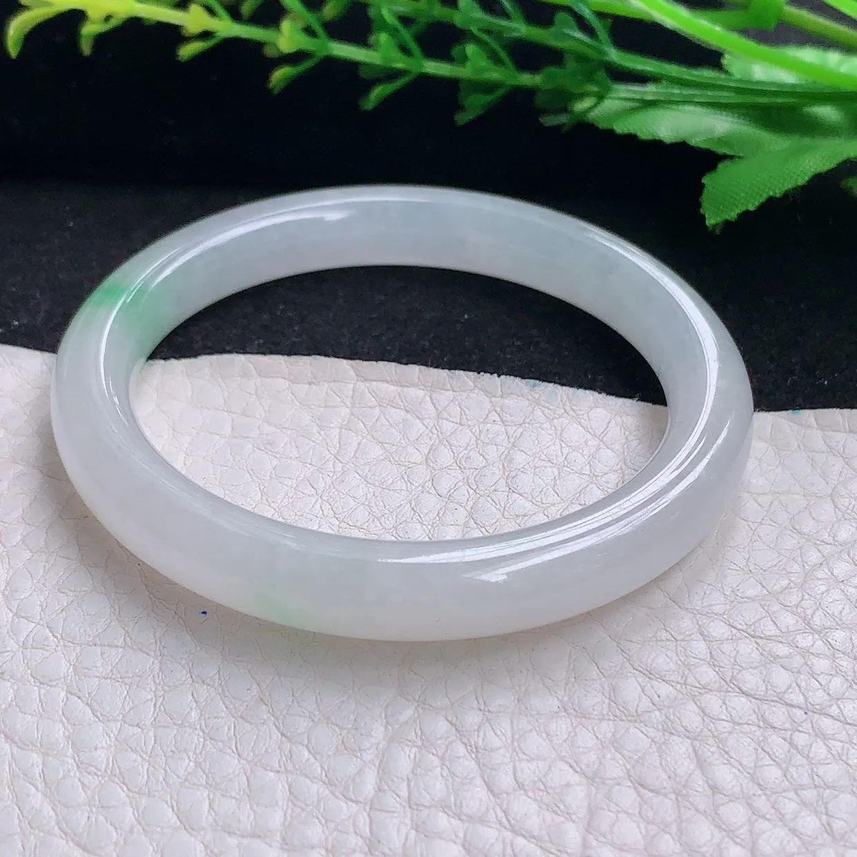 yh小圈口52*8.4*7.美人镯 天然缅甸翡翠a货飘阳绿圆条玉镯子 玉手环