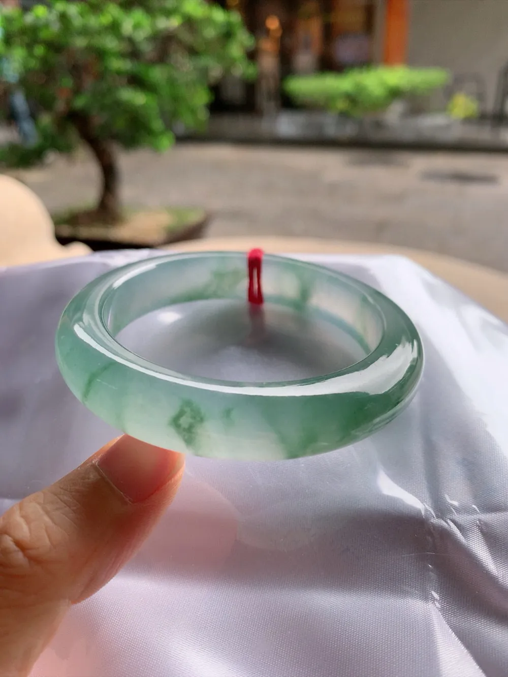 正圈冰玻飘花 无瑕 尺寸:55.2/12.5/9.3 花美 种水好