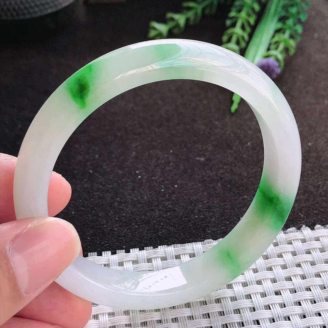 自然光56.5/18.8/8老坑精美冰润辣阳绿手镯宽边翡翠玉镯美人镯