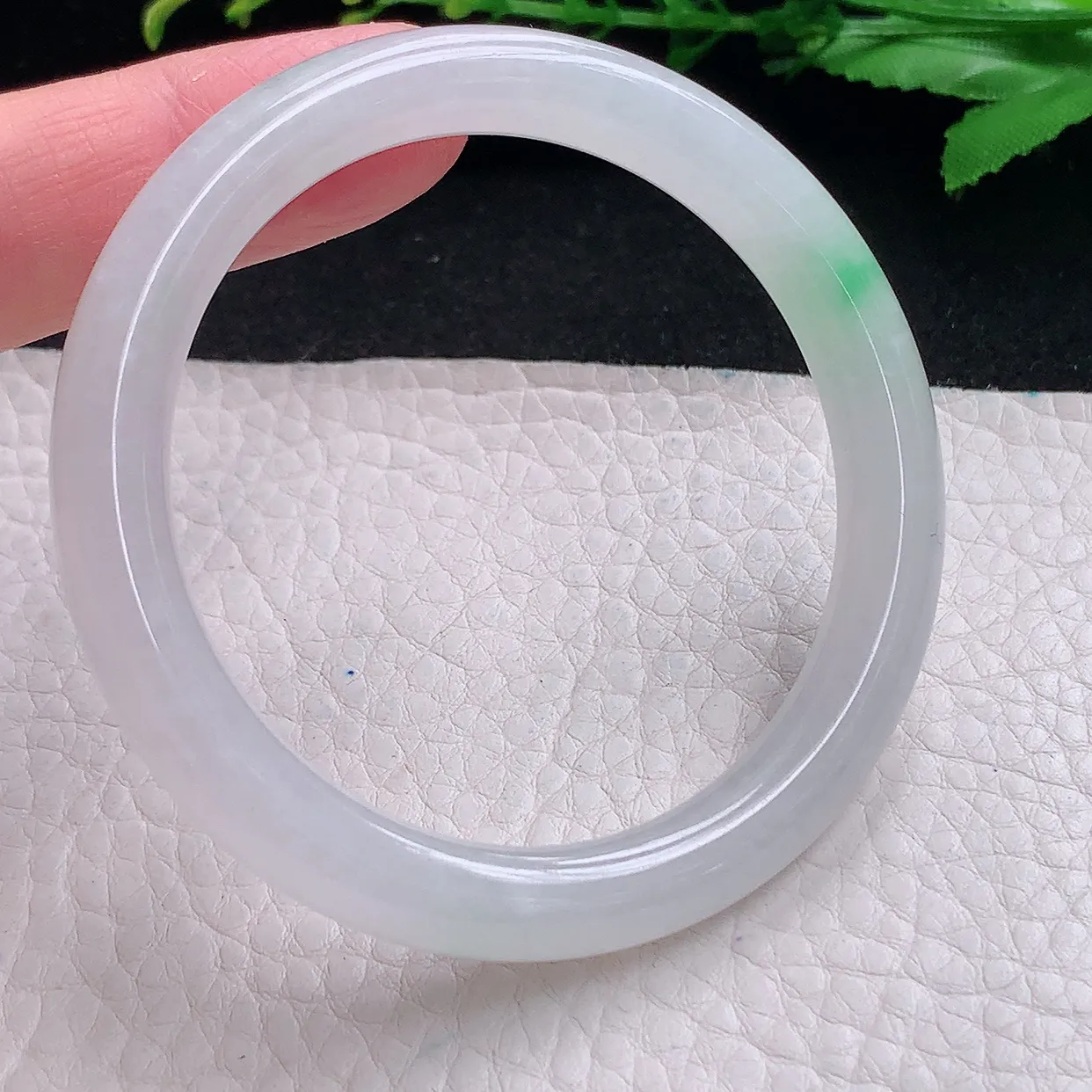 yh小圈口52*8.4*7.美人镯 天然缅甸翡翠a货飘阳绿圆条玉镯子 玉手环