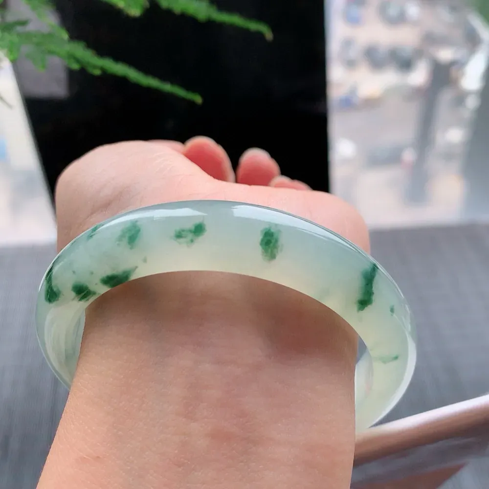 正圈高冰飘花 无瑕 尺寸:58.1/12.1/8.3花美