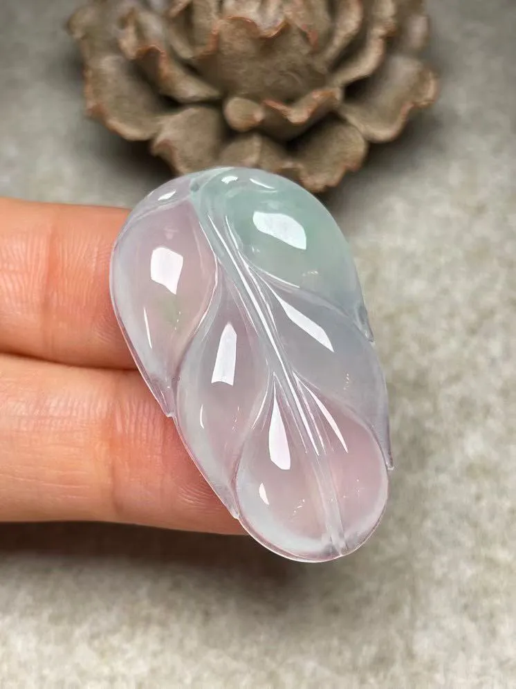冰种【叶子】吊坠，种水好，玉质细腻 ，卖相好.