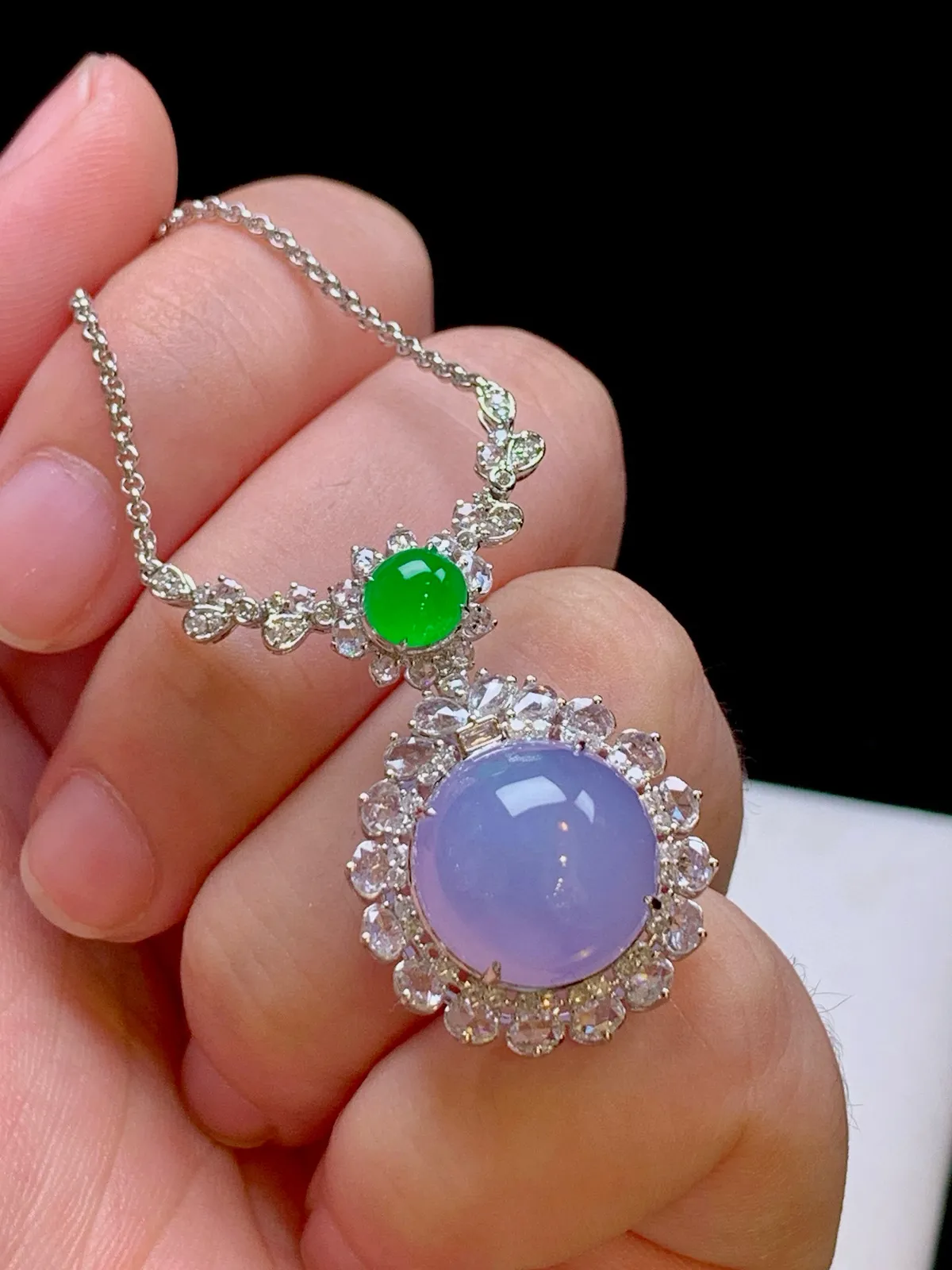 冰紫蛋面锁骨链
18k金钻镶嵌