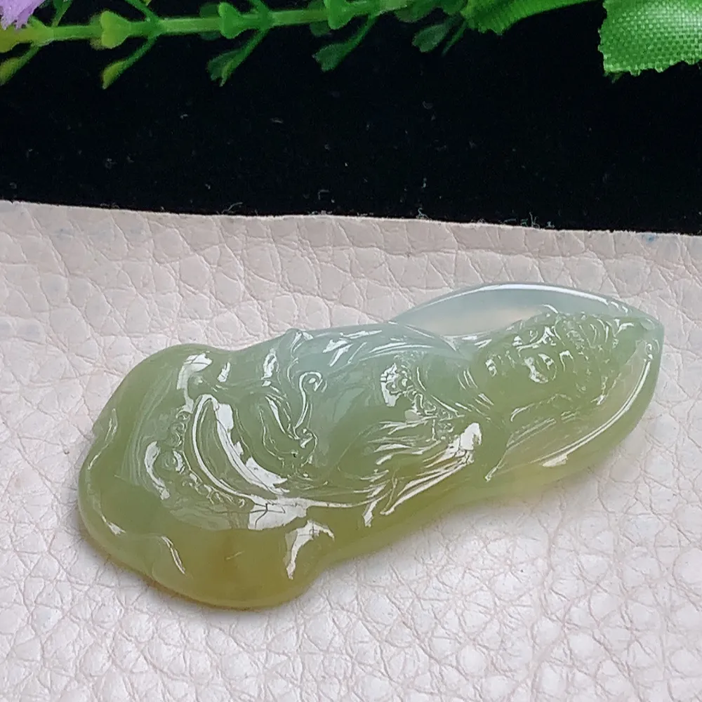 lz自然光54.3*27.8*5.8天然缅甸翡翠冰黄随形观音 玉观音玉吊坠 玉挂件