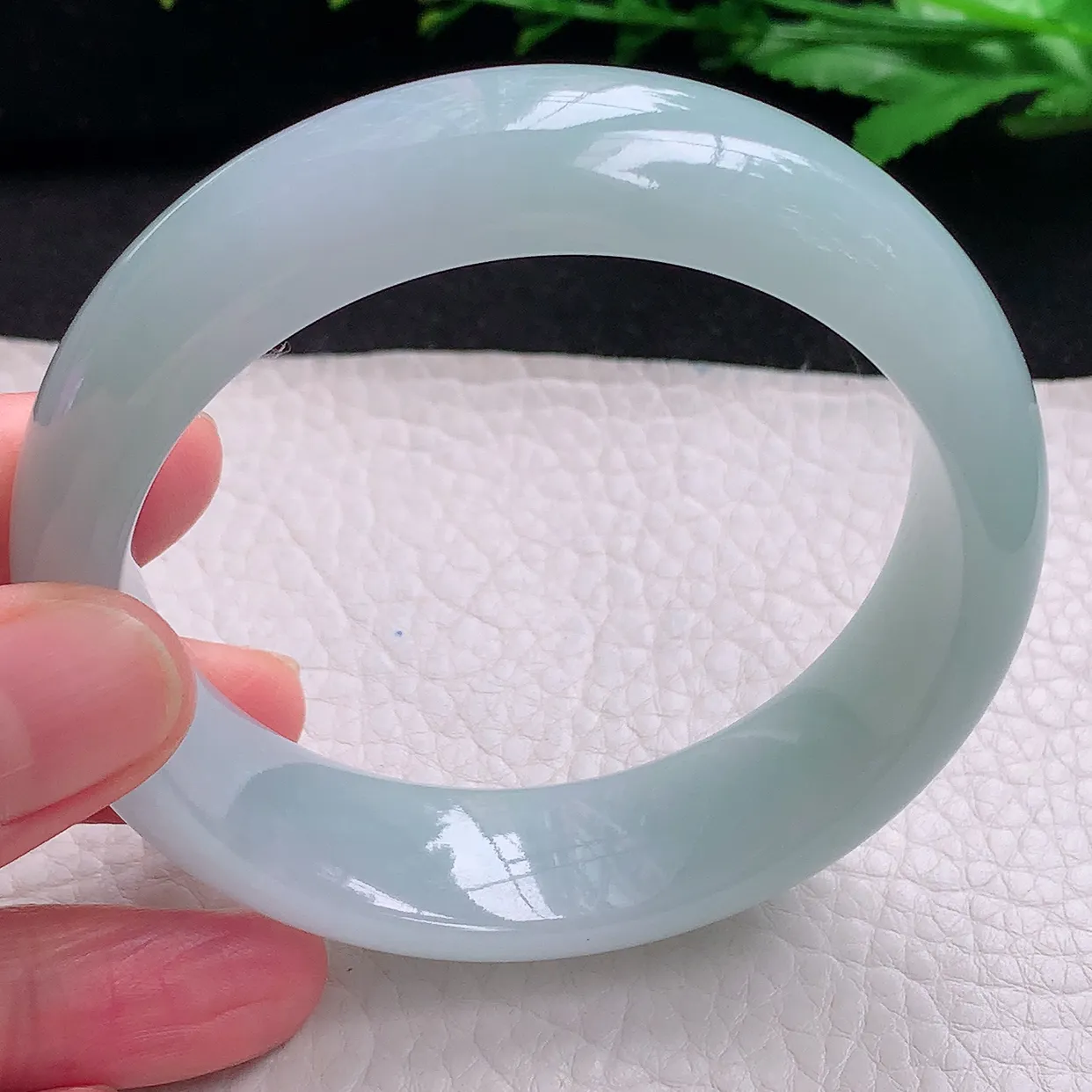 hy自然光58.5*17.3*8.8轮胎镯 天然缅甸翡翠a货水润浅绿厚装宽边玉镯子 玉手环