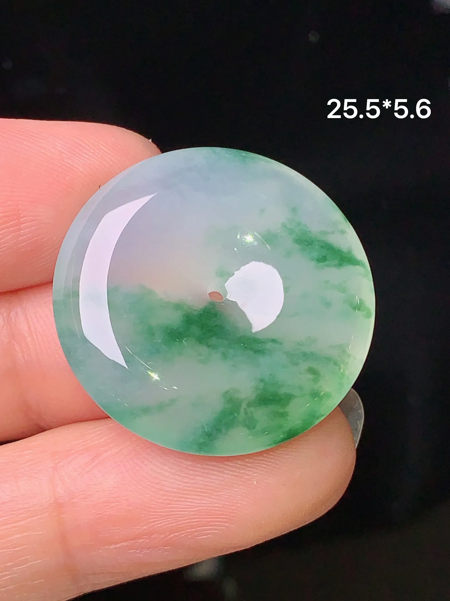 冰种飘绿平安扣吊坠 玉质细腻 色泽清新艳丽 整体尺寸25.5*5.6