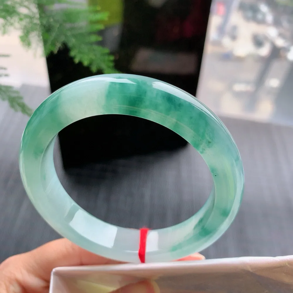 正圈冰飘花 无瑕 尺寸:57.4/12.4/9.4 花美 起胶感