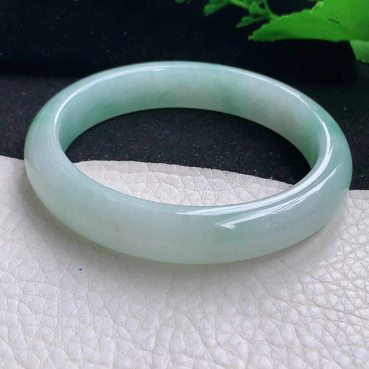 xx自然光57.5*12*7.8平安镯 天然缅甸翡翠a货冰飘绿宽边玉镯子 玉手环