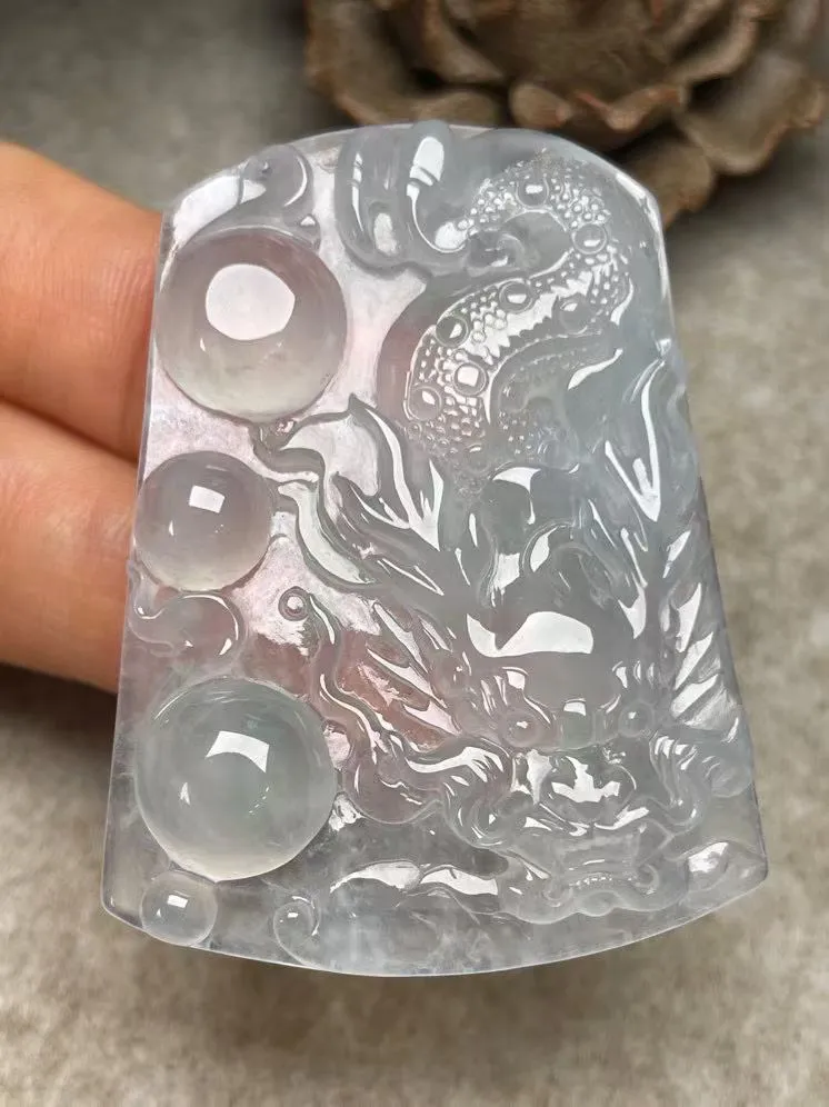 冰种【龙行天下】吊坠，种水好，玉质细腻 ，卖相好.