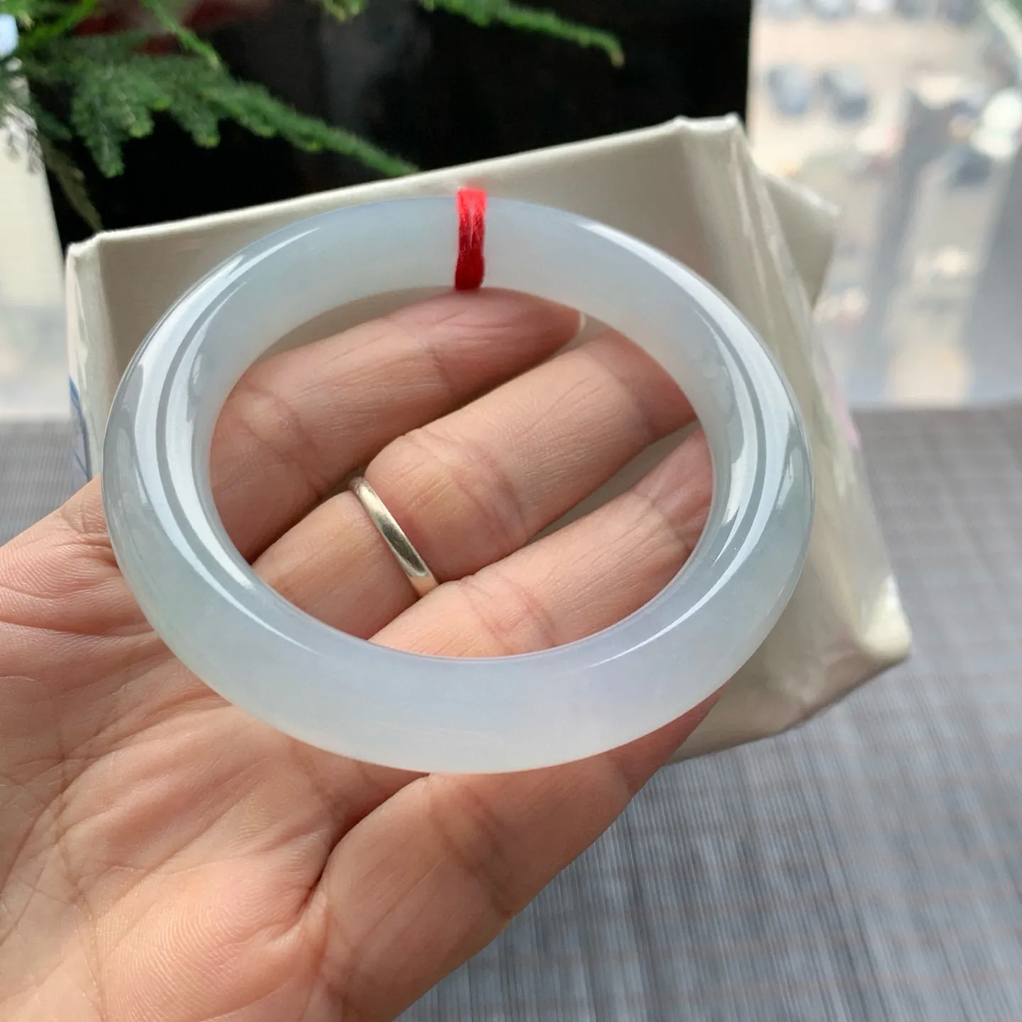 圆条高冰淡紫 无瑕 尺寸:54.7/10.4/10.7 胶感十足