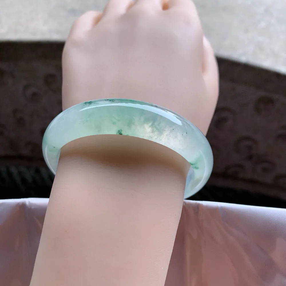 正圈冰玻飘花 无瑕 尺寸:55.6/13.9/7.7花美 种水好