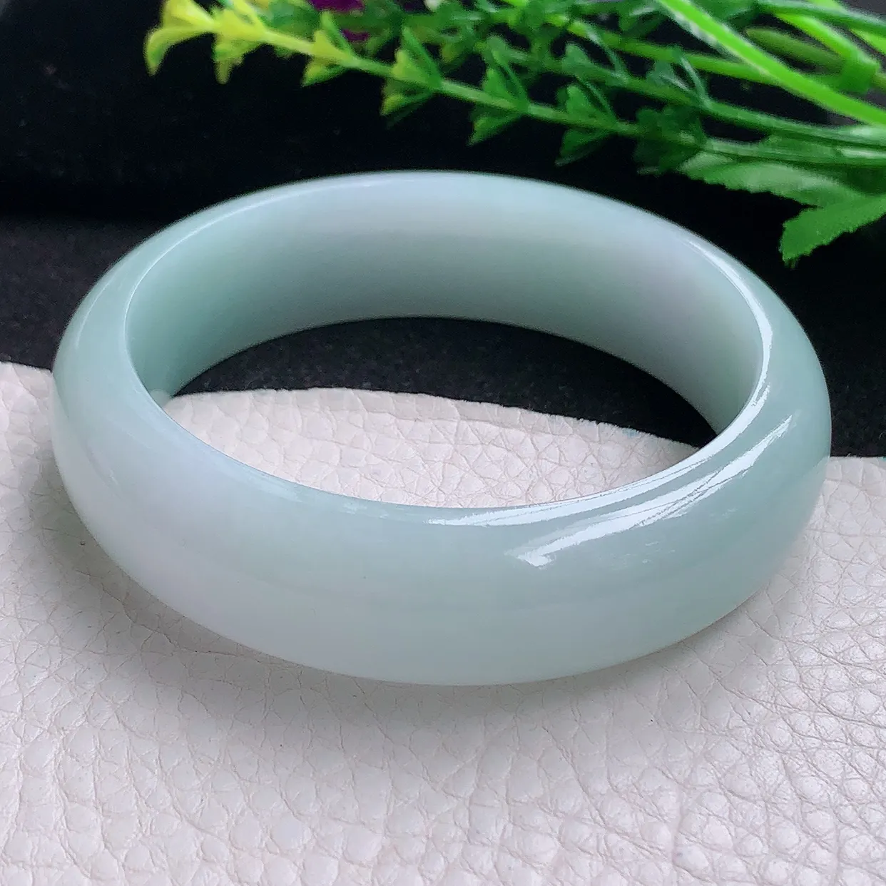 hy自然光58.5*17.3*8.8轮胎镯 天然缅甸翡翠a货水润浅绿厚装宽边玉镯子 玉手环