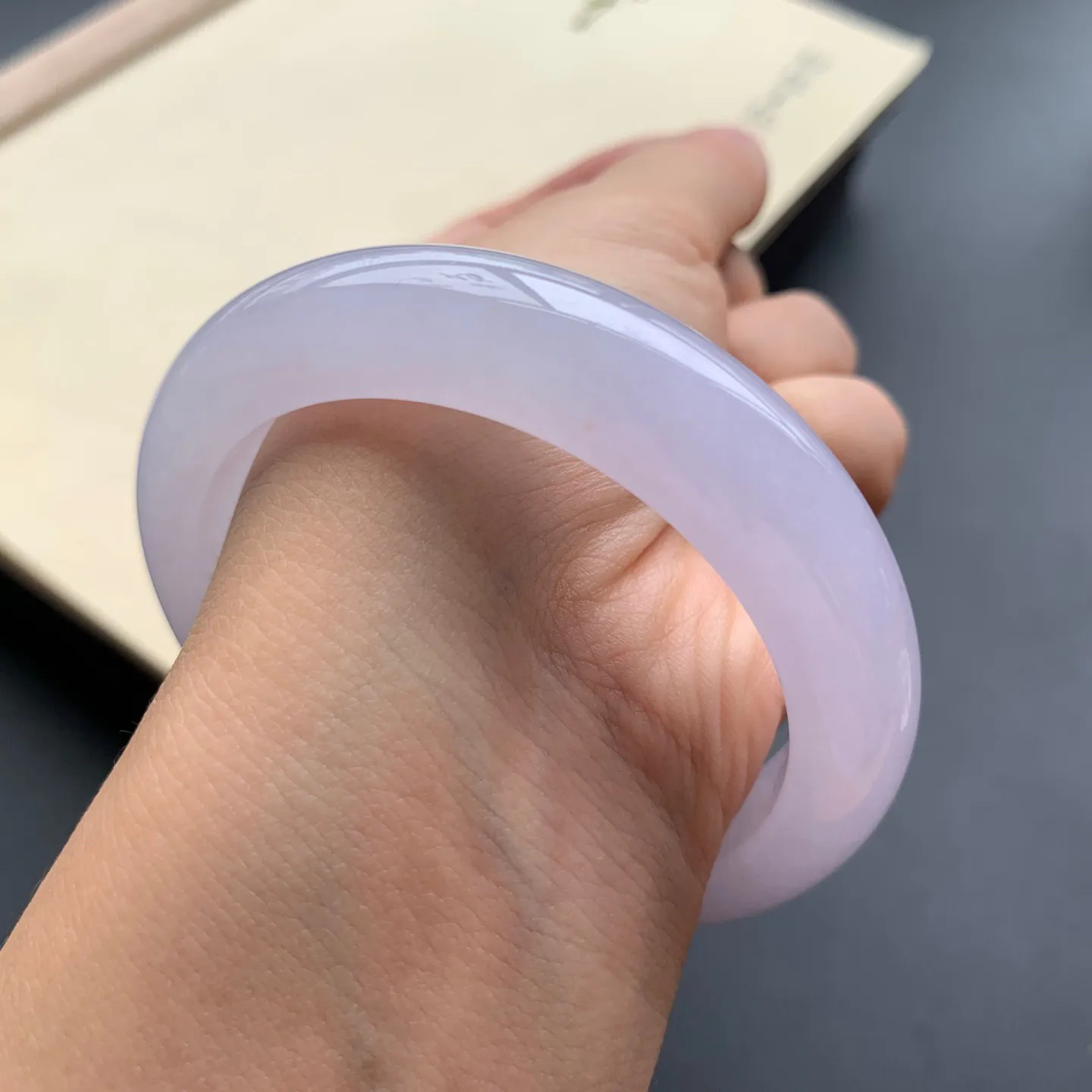 53.3圈口冰种正圈手镯 尺寸：53.3-12.3-8.8，无纹裂，水润光滑，胶感十足