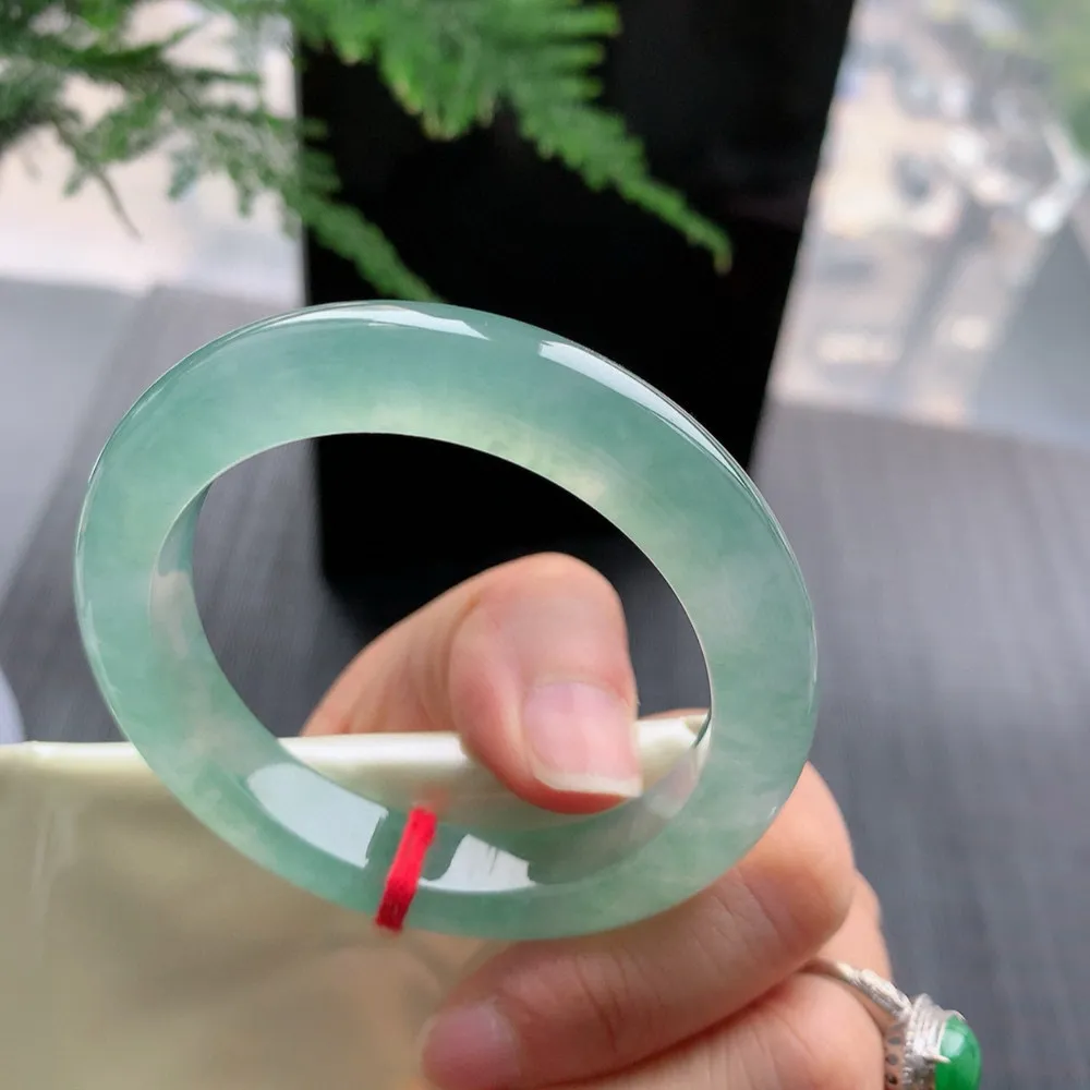 正圈冰玻晴绿 无瑕 尺寸:51.1/10.1/8.8 种色俱佳🥰🥰