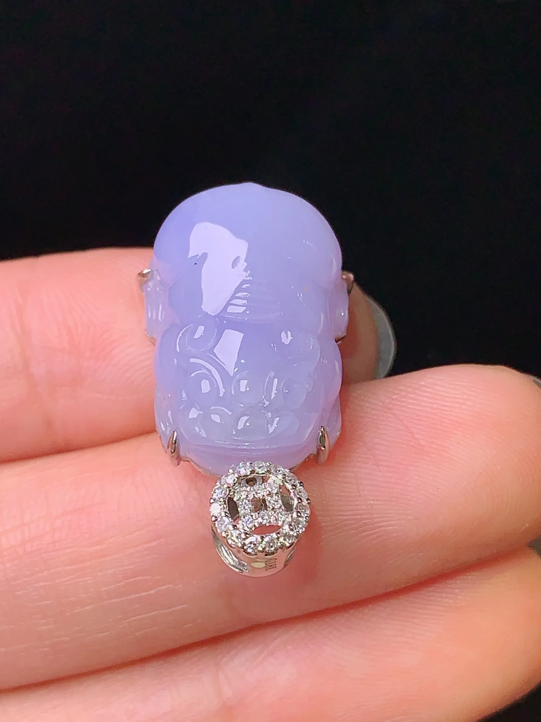 18k金钻镶嵌紫罗兰貔貅吊坠 玉质细腻 色泽艳丽 整体尺寸26*13.5*8.5