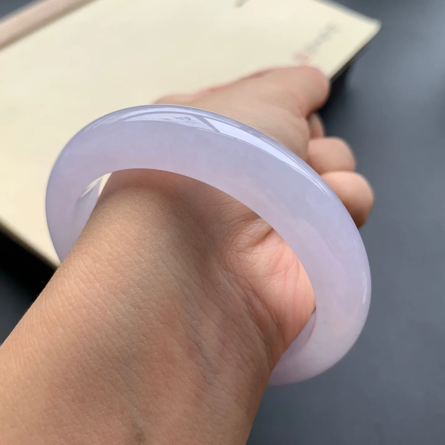 53.3圈口冰种正圈手镯 尺寸：53.3-12.3-8.8，无纹裂，水润光滑，胶感十足