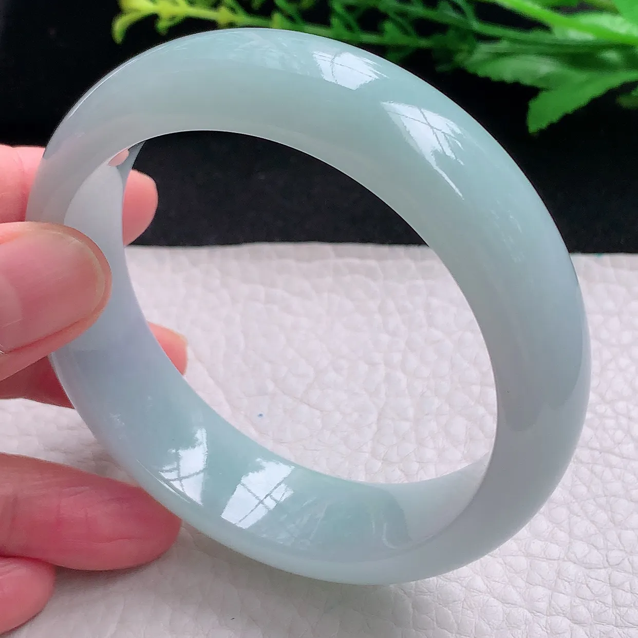 hy自然光58.5*17.3*8.8轮胎镯 天然缅甸翡翠a货水润浅绿厚装宽边玉镯子 玉手环