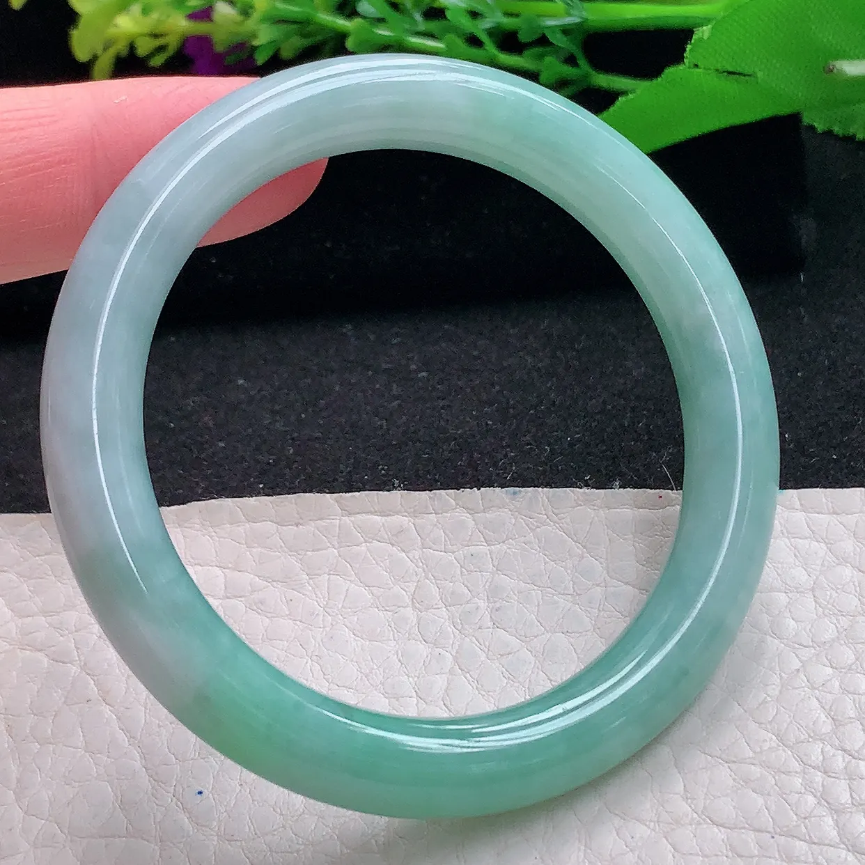 n小圈口52*8.8*8.5美人镯 天然缅甸翡翠a货蓝韵圆条圆条玉镯子