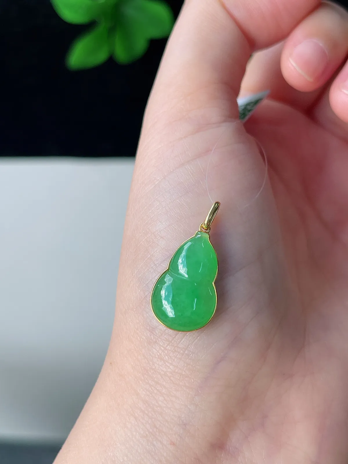 翡翠冰糯种绿色葫芦