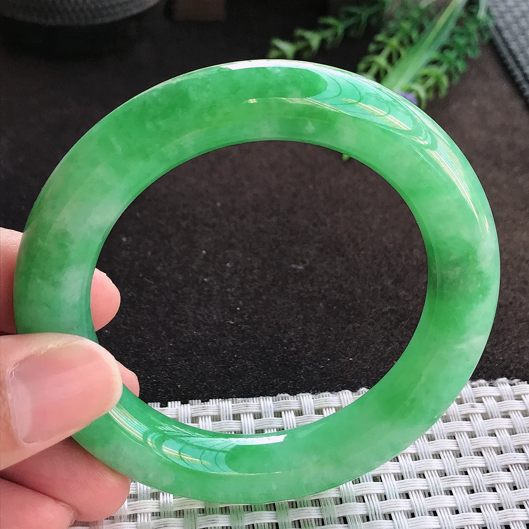 自然光56/11.5/11.7老坑精美满绿辣阳绿圆条手镯翡翠玉镯美人镯