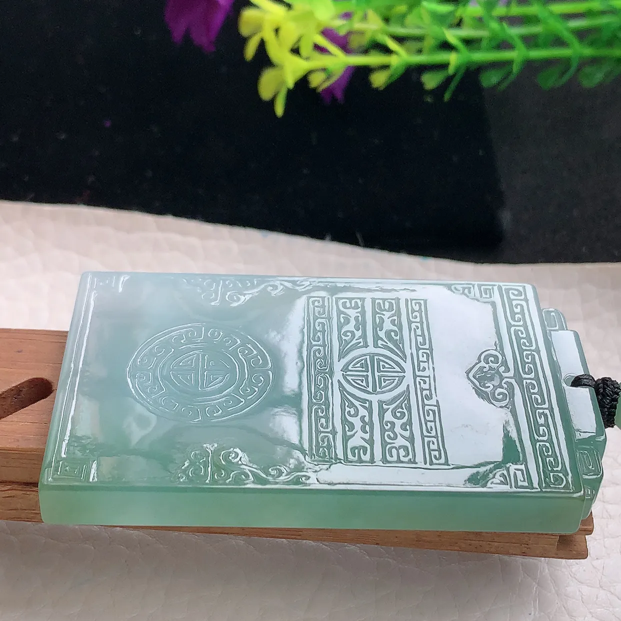 yl自然光65*47.8*6天然缅甸翡翠怀古款平安无事牌玉吊坠 玉挂件