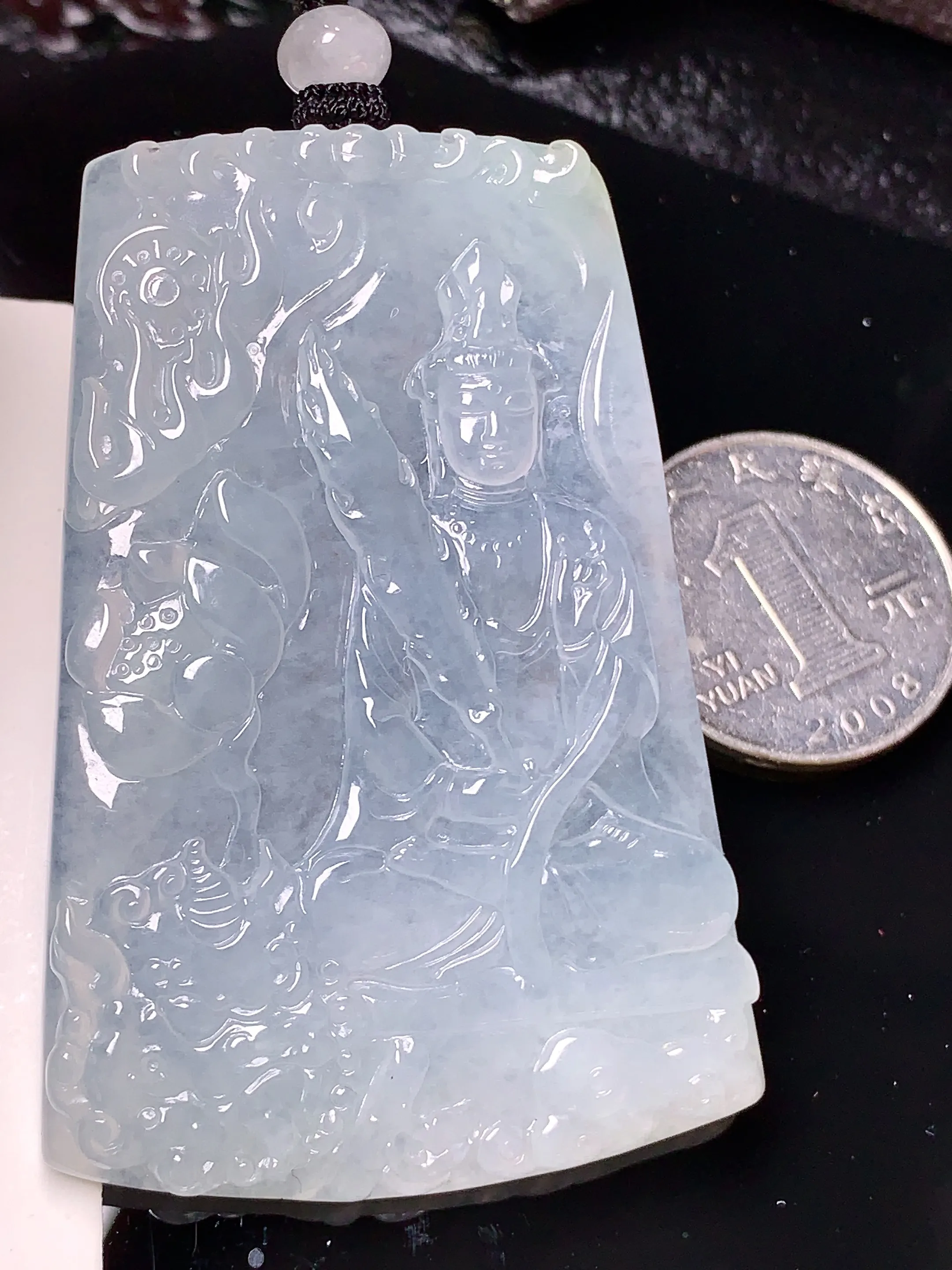 冰种观音菩萨吊坠 玉质细腻 色泽清新艳丽 整体尺寸62.3*42.6*5.5