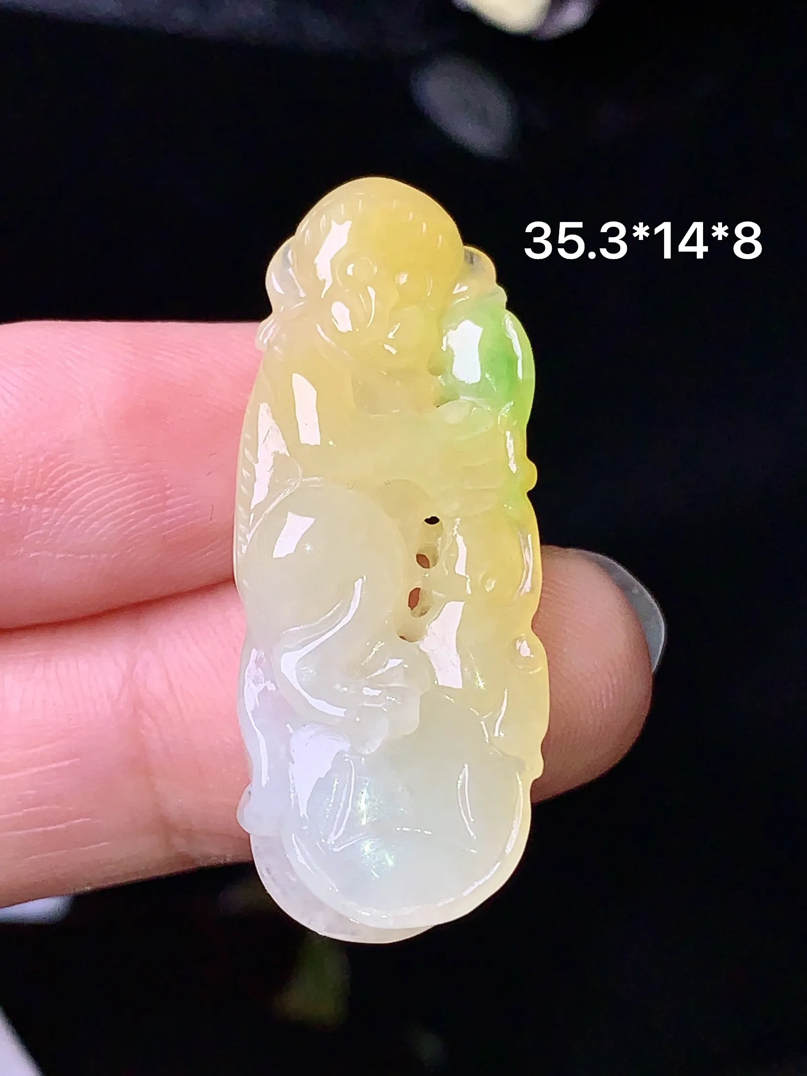 黄翡猴吊坠 玉质细腻 色泽清新艳丽 整体尺寸35.3*14*8