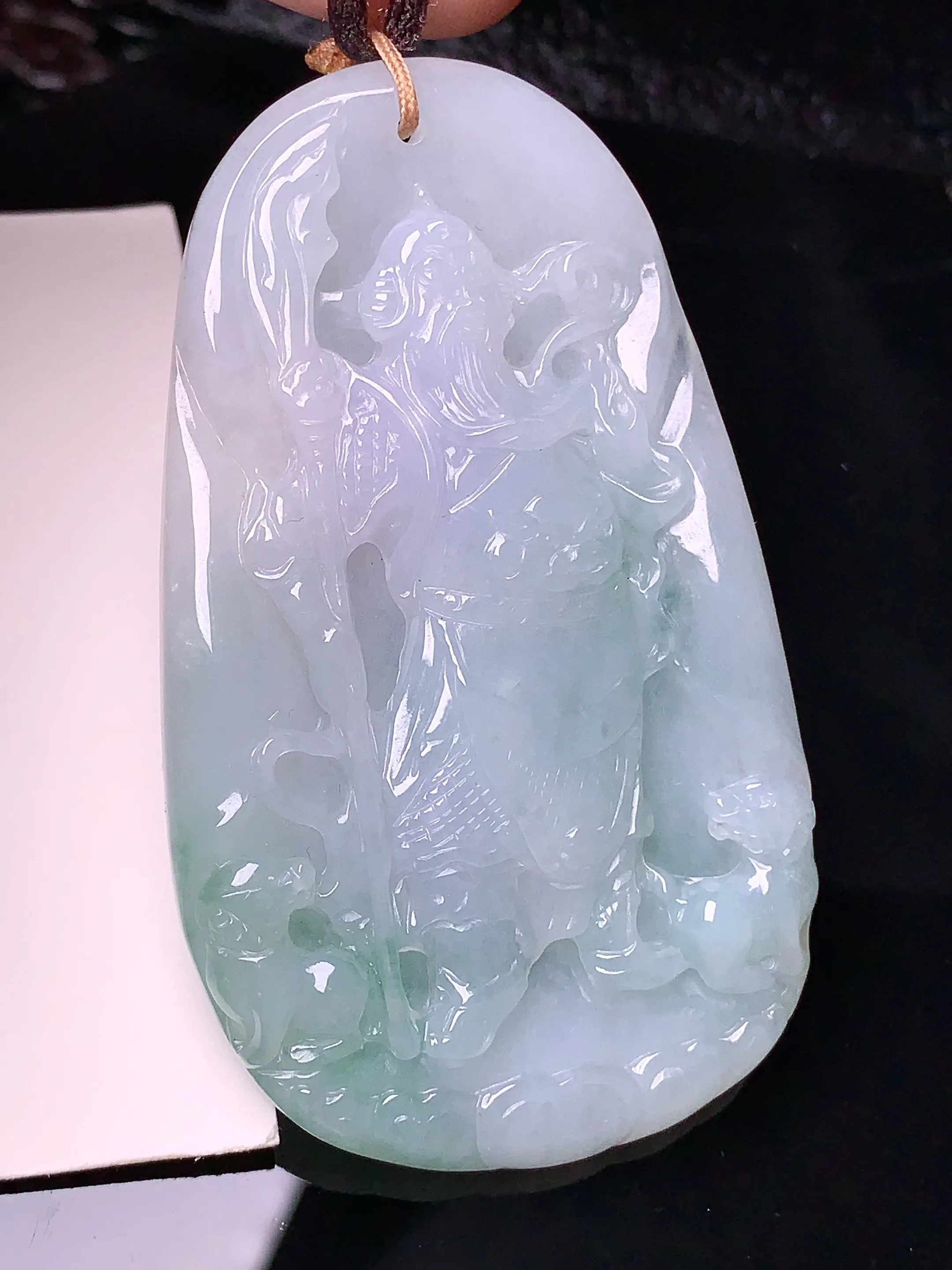 飘绿关公吊坠 玉质细腻 色泽艳丽 整体尺寸63.2*37.5*5.7