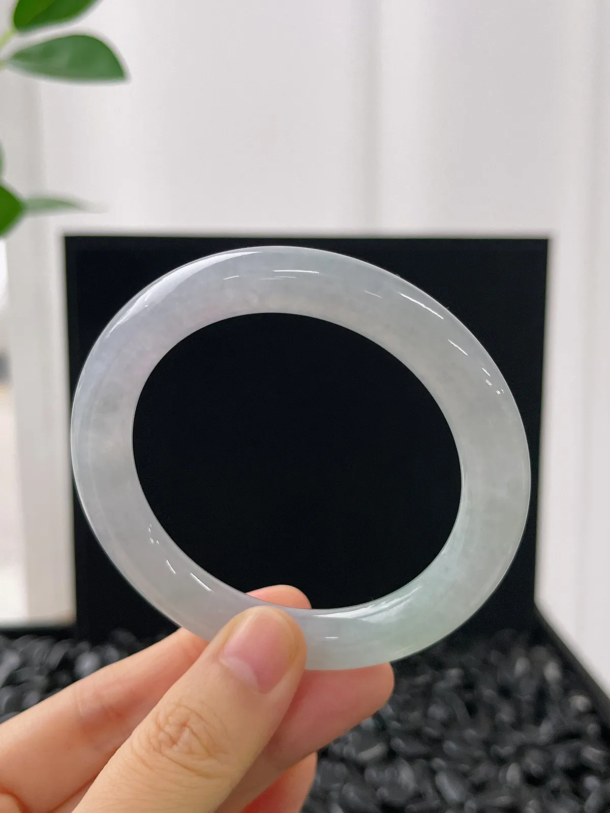 圆镯53圈口，翡翠冰糯种春带彩手镯