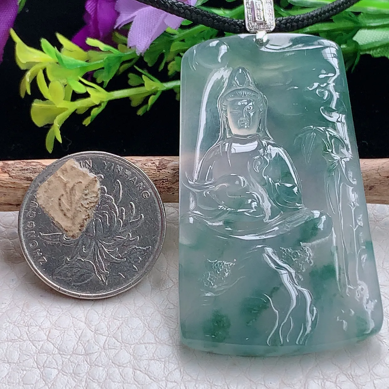 yl自然光57.5*32.5*5.2天然缅甸翡翠a货精雕冰飘花巾水观音玉坠 玉挂件