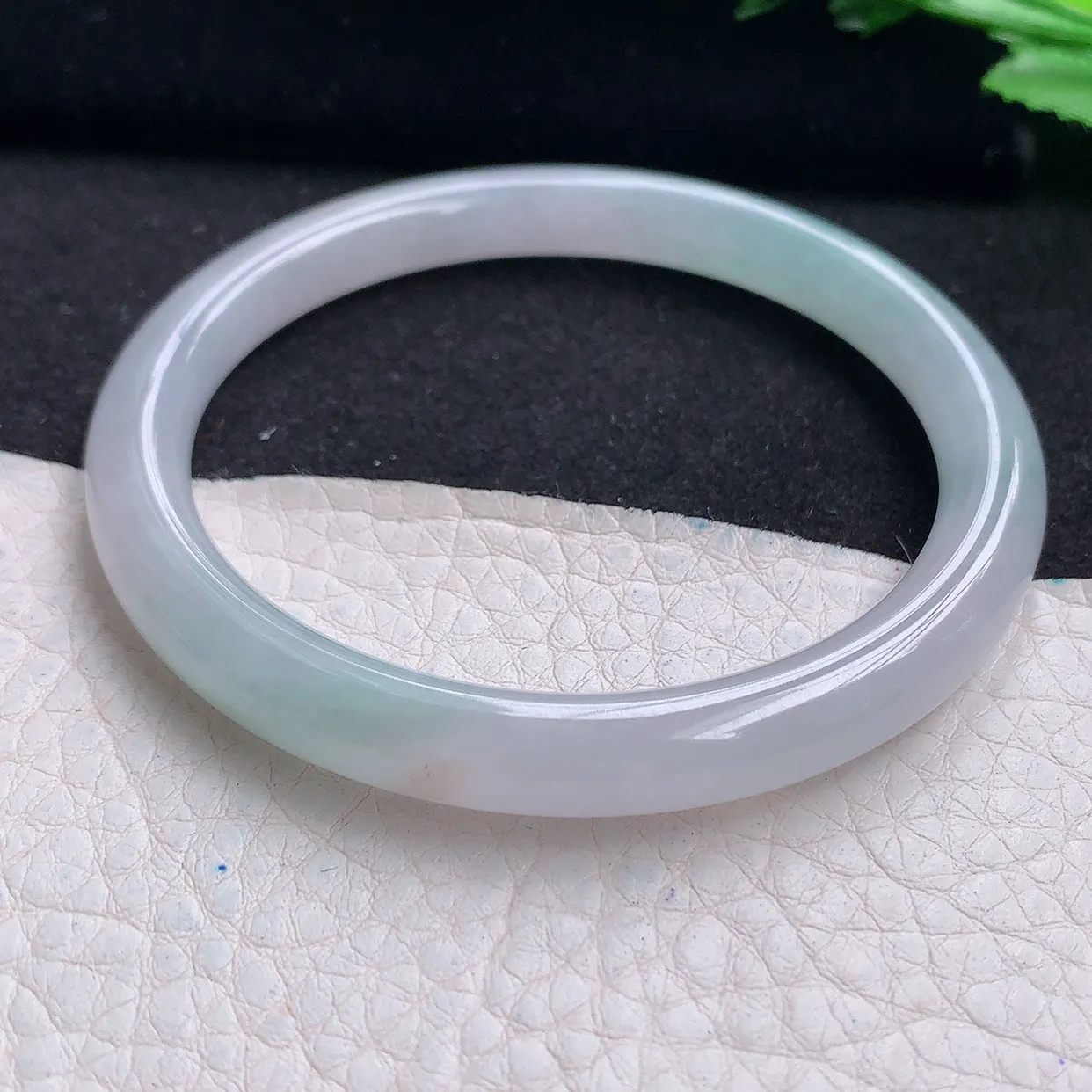 mq自然光56.5*7.8*7.5叮当镯 天然翡翠a货清新圆条玉手镯 玉手环