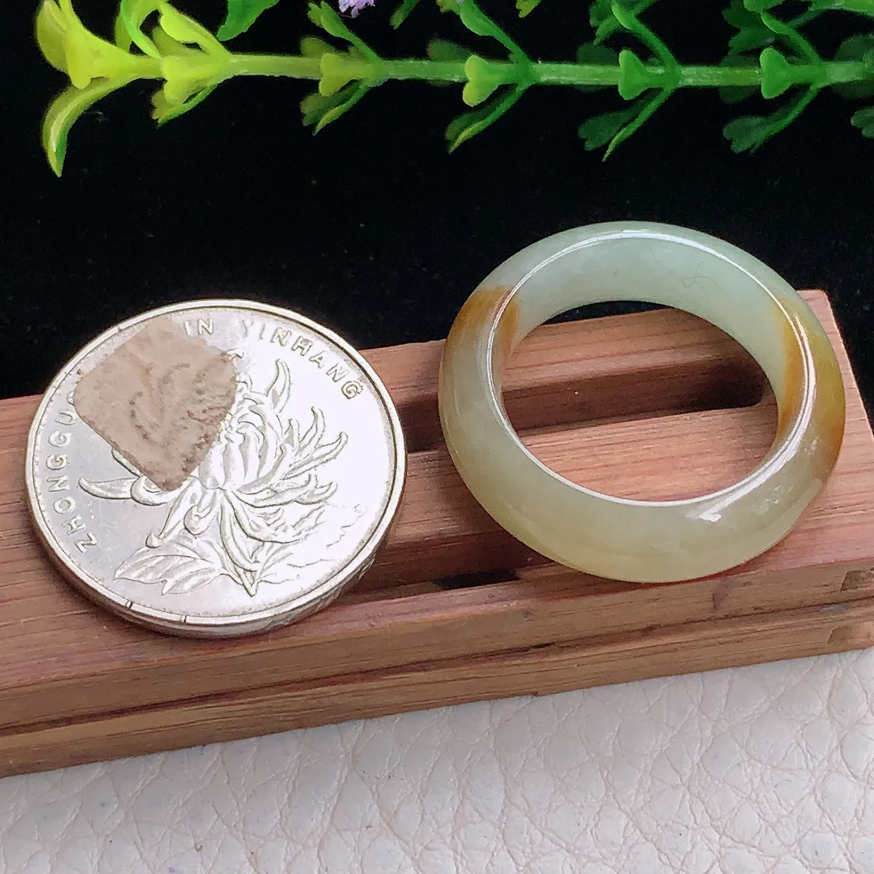 zl自然光18.5*7*4天然缅甸翡翠a 货18.5mm内径冰双彩招财玉戒指 玉指环