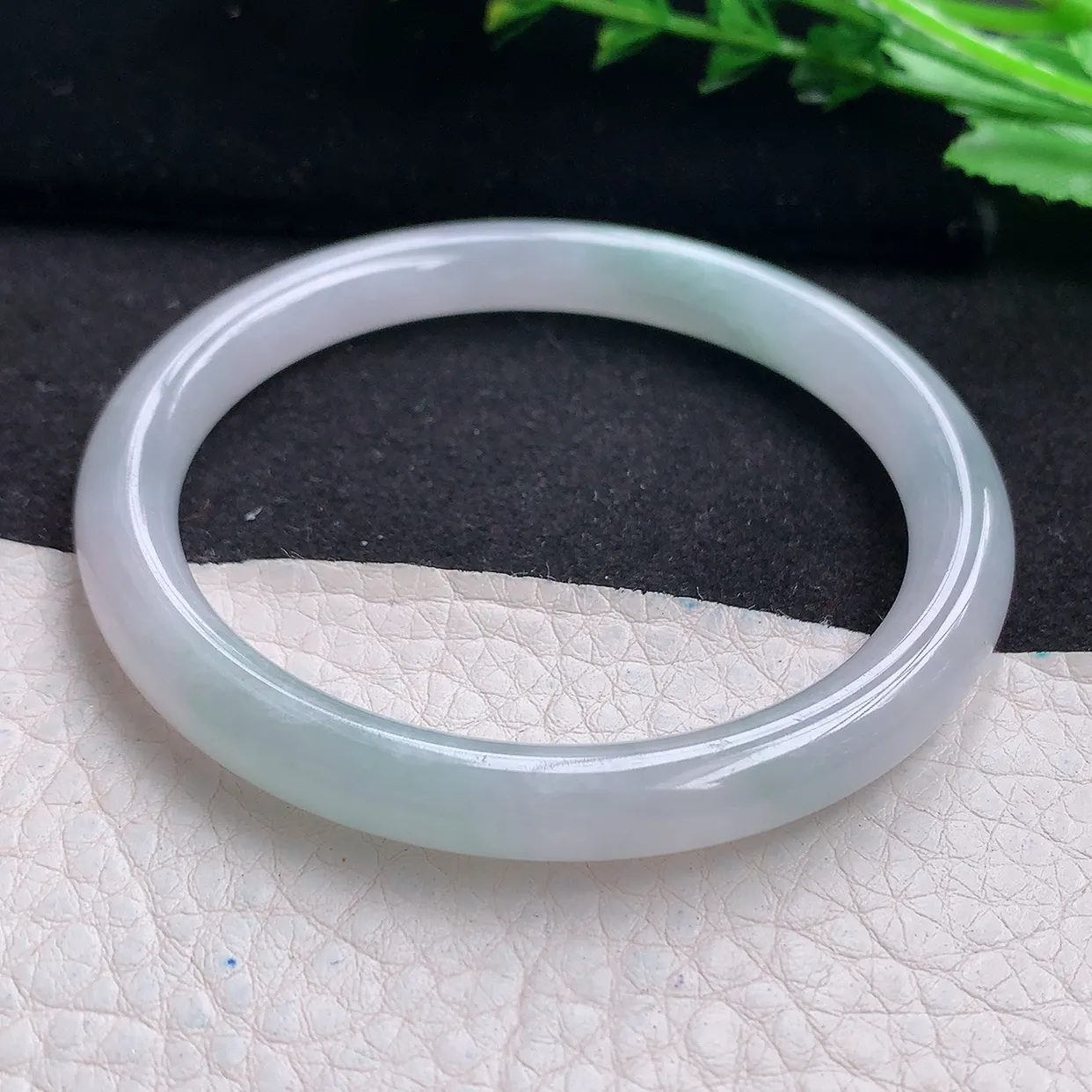 mq自然光56.5*7.8*7.5叮当镯 天然翡翠a货清新圆条玉手镯 玉手环