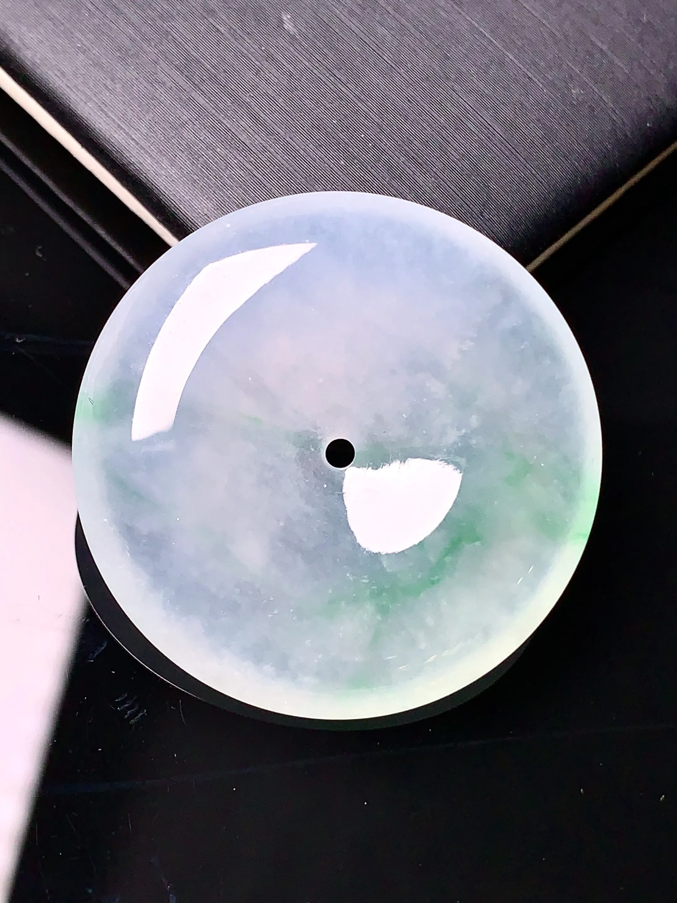 冰种平安扣吊坠 玉质细腻 色泽艳丽 整体尺寸 31.7*6