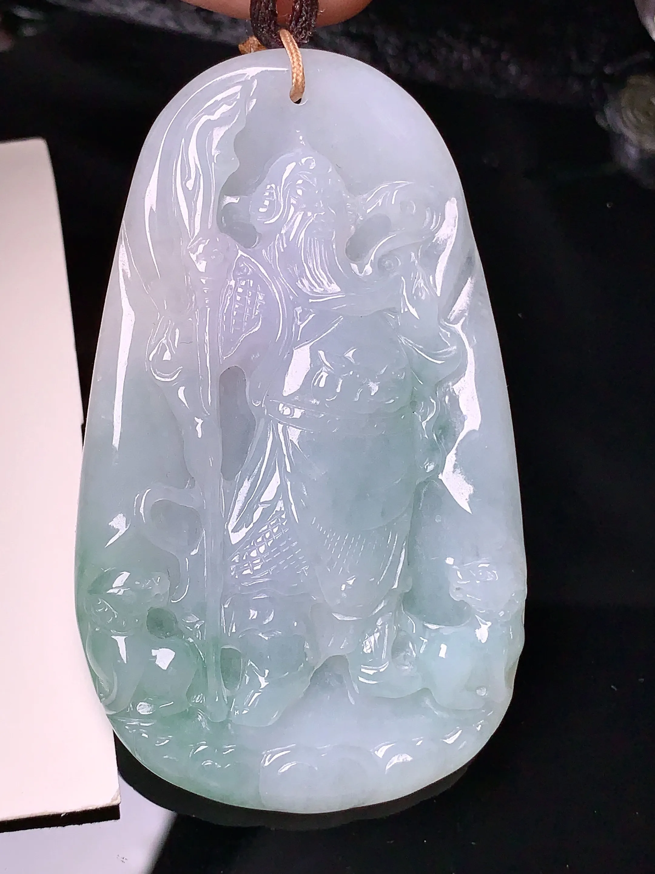 飘绿关公吊坠 玉质细腻 色泽艳丽 整体尺寸63.2*37.5*5.7